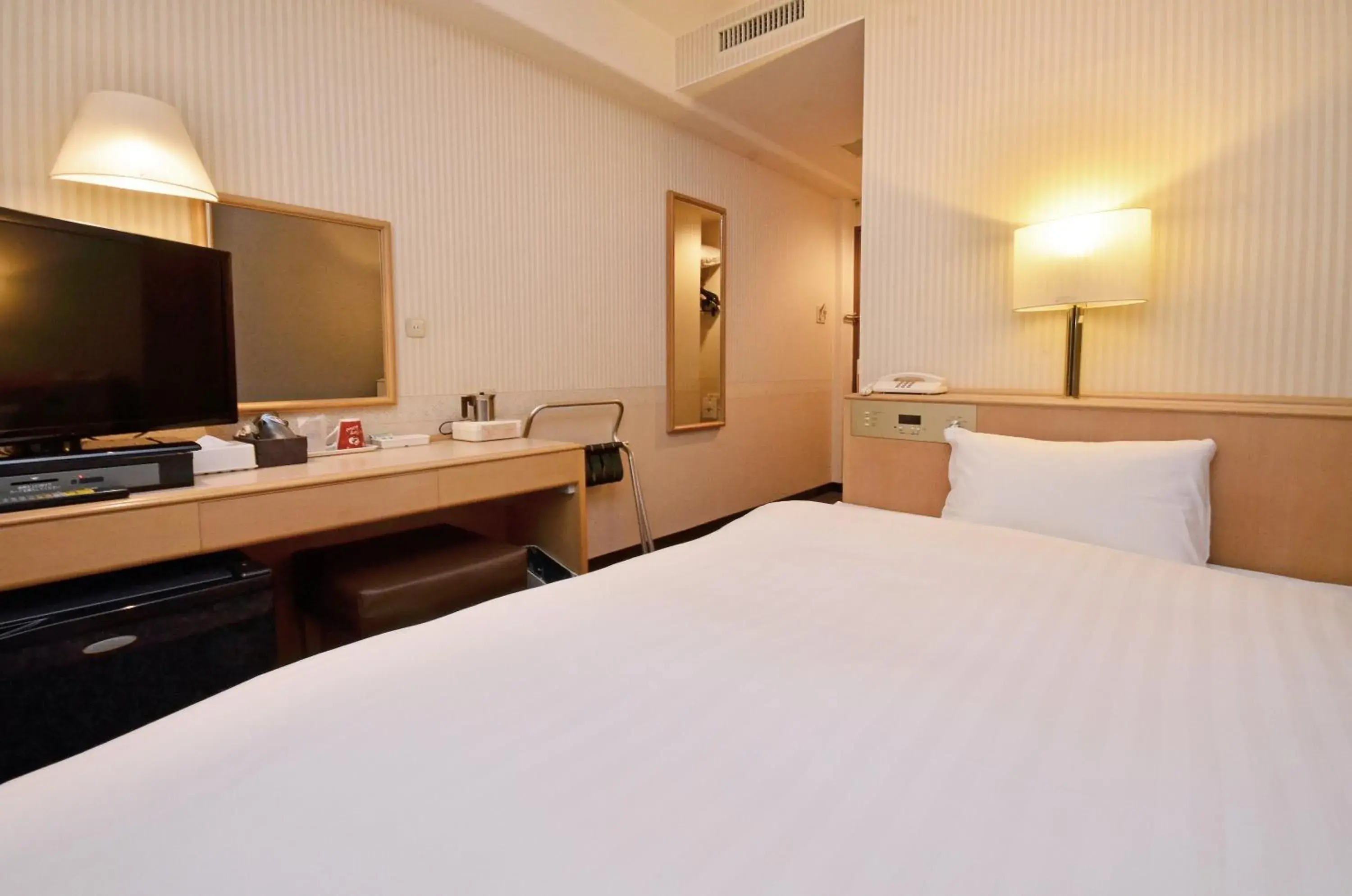 Bedroom, Bed in Omura Central Hotel