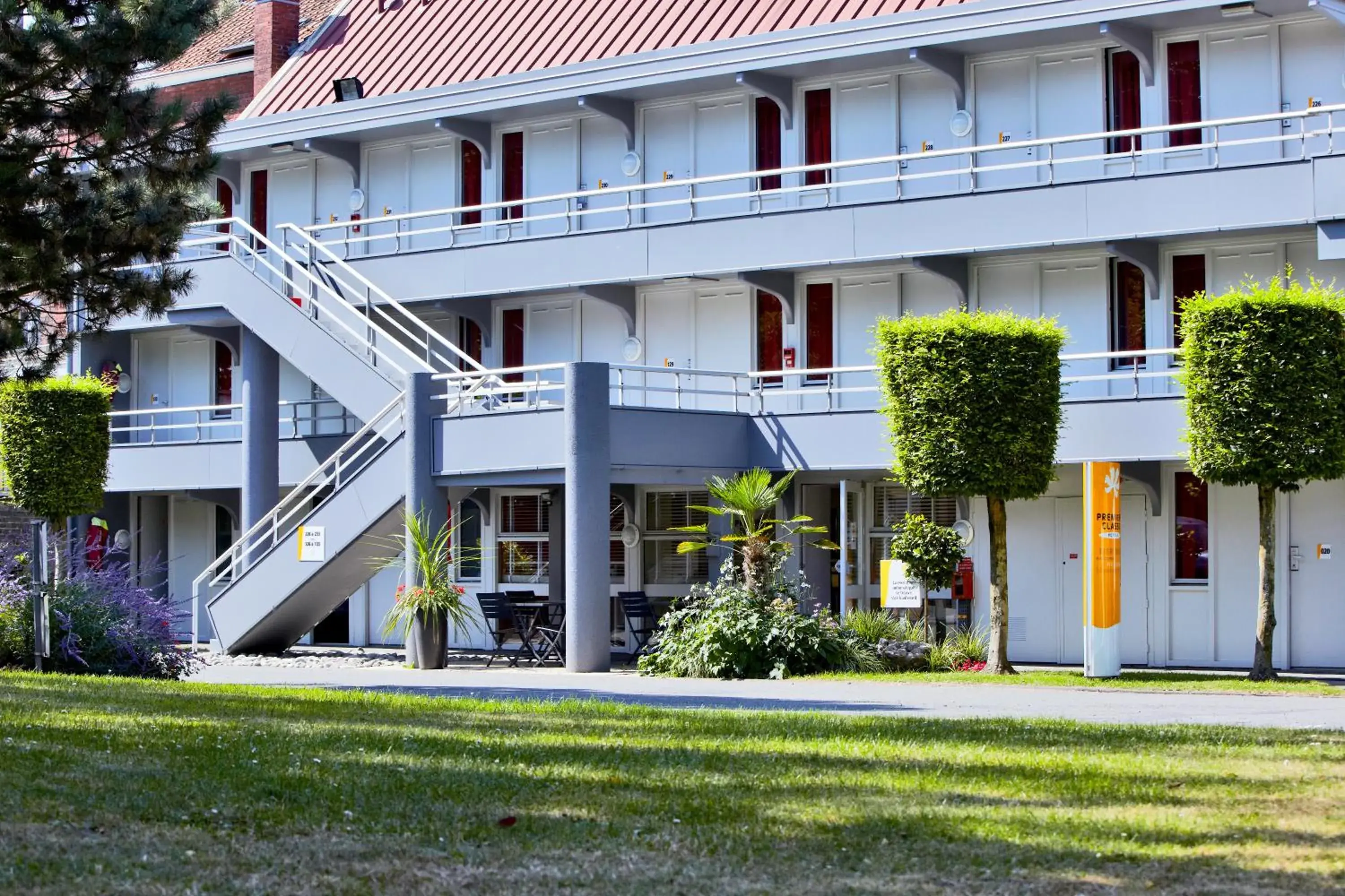 Facade/entrance, Property Building in Premiere Classe Lille Nord - Tourcoing