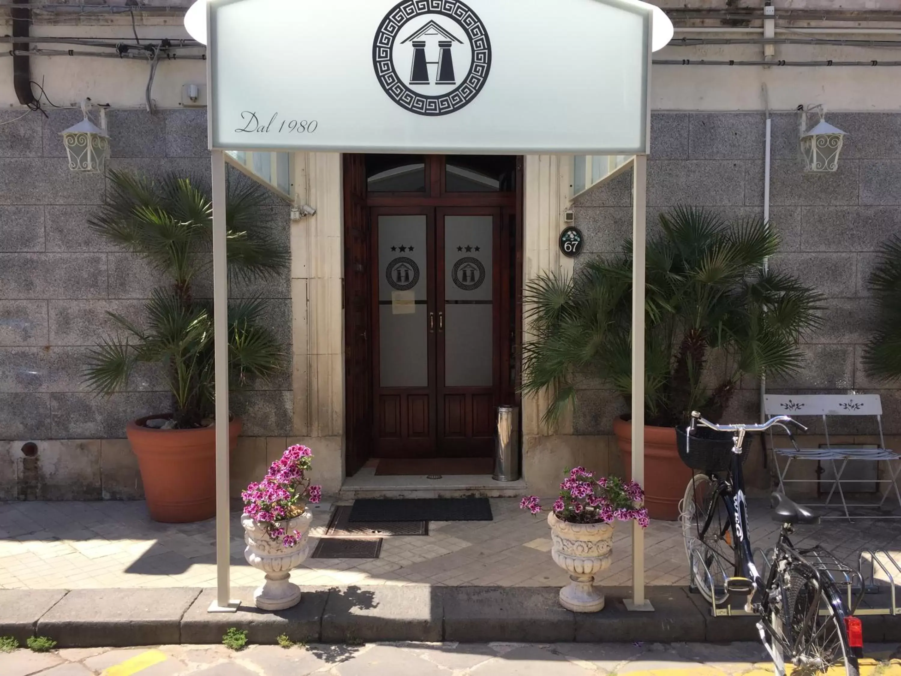 Facade/entrance in Hotel Archimede Ortigia