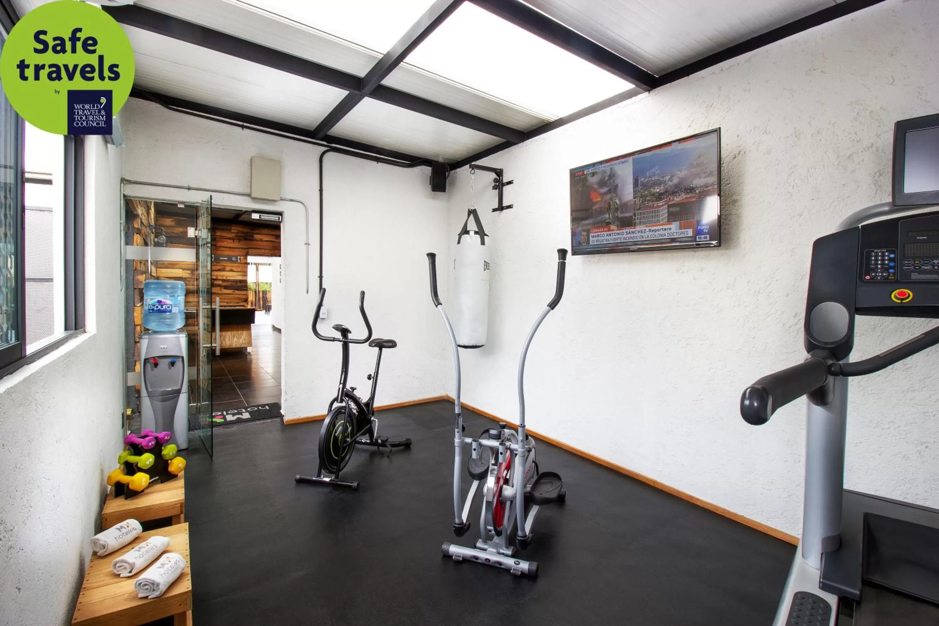 Fitness centre/facilities in Hotel MX mas roma CDMX, Trademark Collection by Wyndham