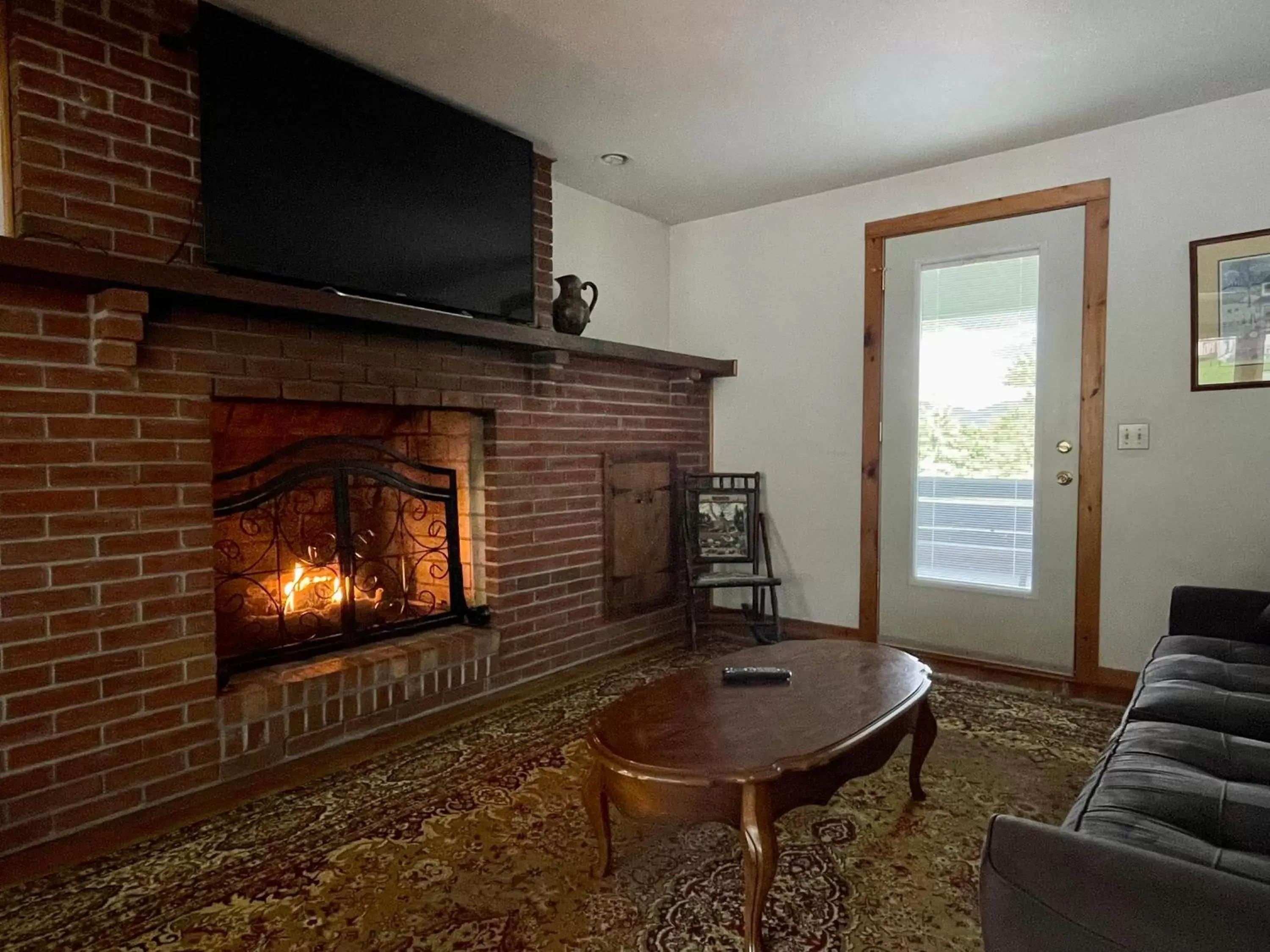 Living room, Seating Area in Hill View Motel and Cottages