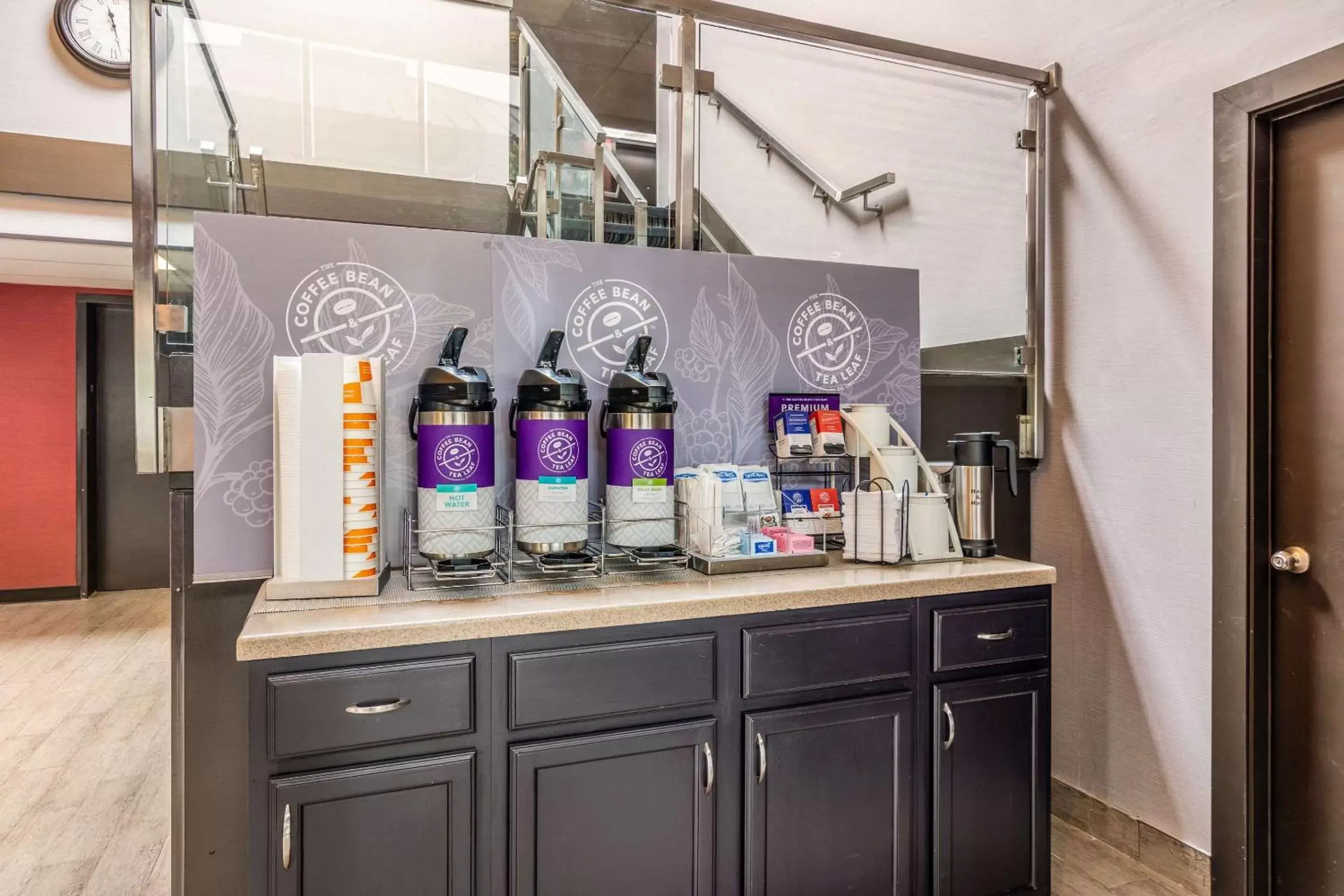 Lobby or reception in Clarion Pointe Jamestown - Falconer Lobby or reception in Clarion Pointe Jamestown - Falconer