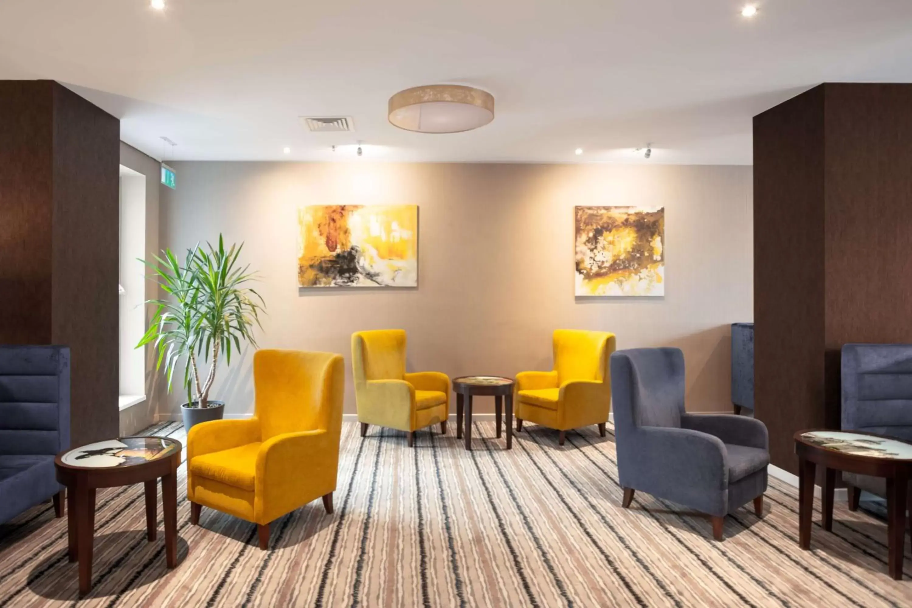 Lobby or reception, Seating Area in Hampton by Hilton Cluj-Napoca