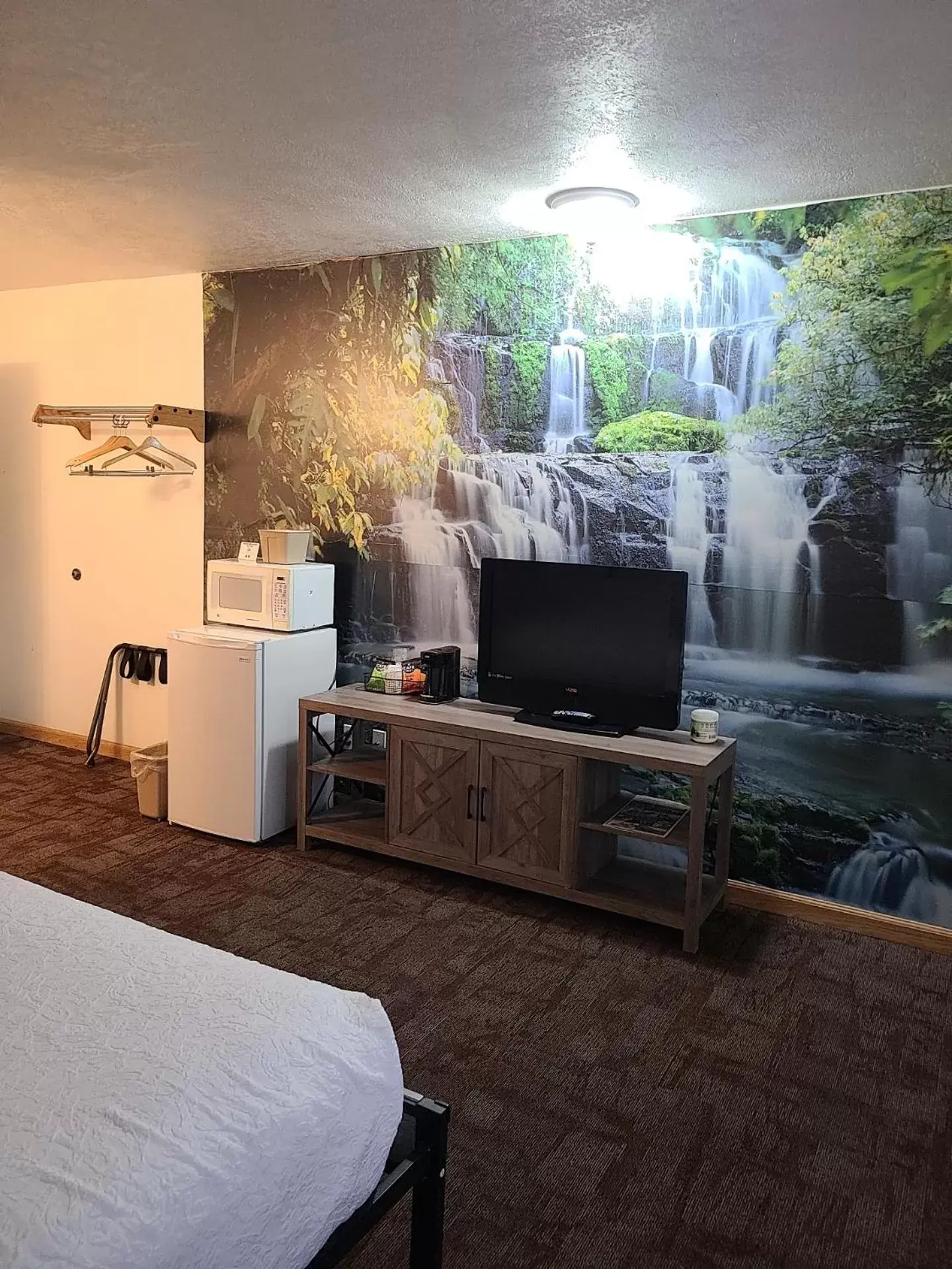 TV and multimedia, Bed in Jefferson Inn TV and multimedia, Bed in Jefferson Inn