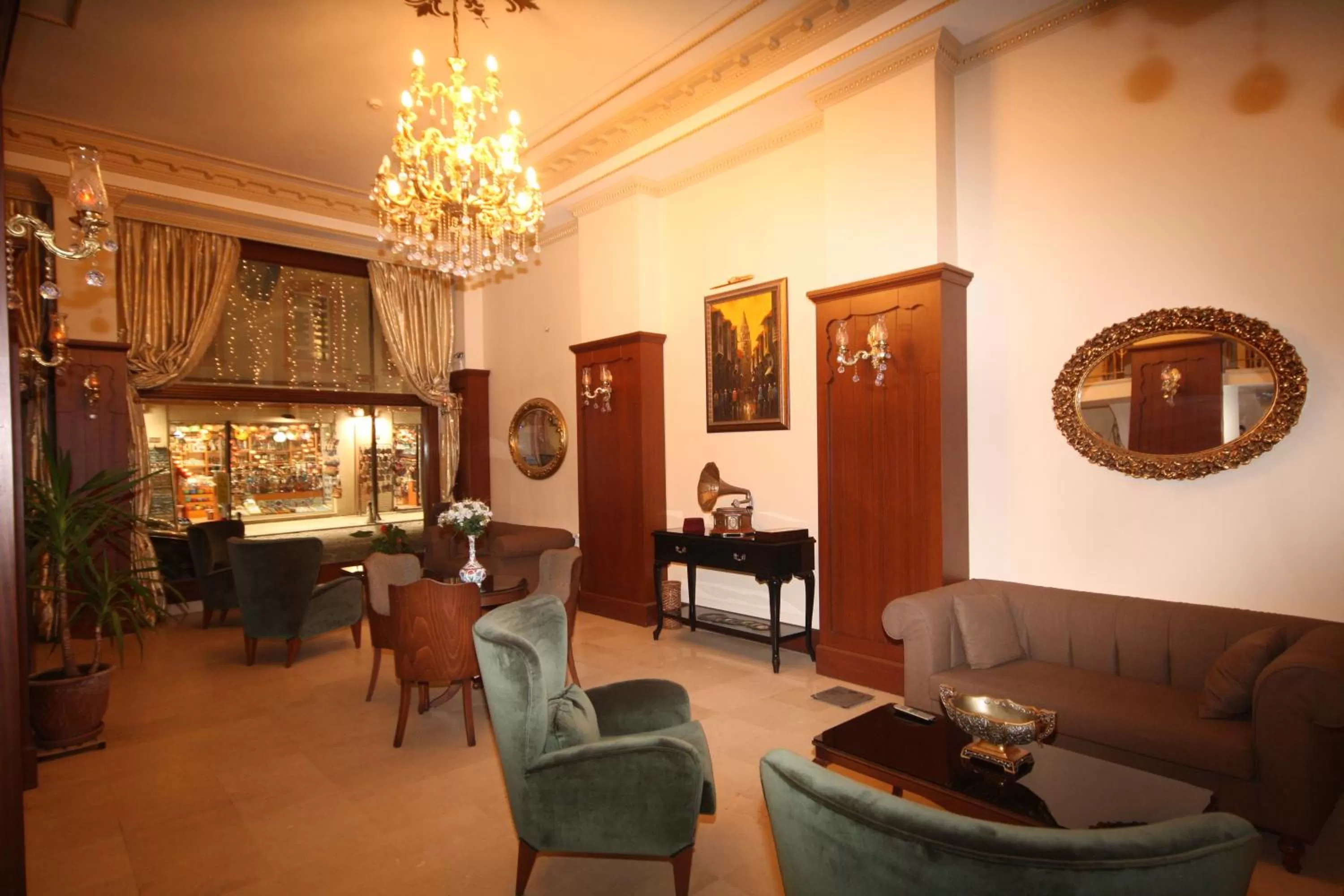 Lobby or reception in Sirkeci Park Hotel