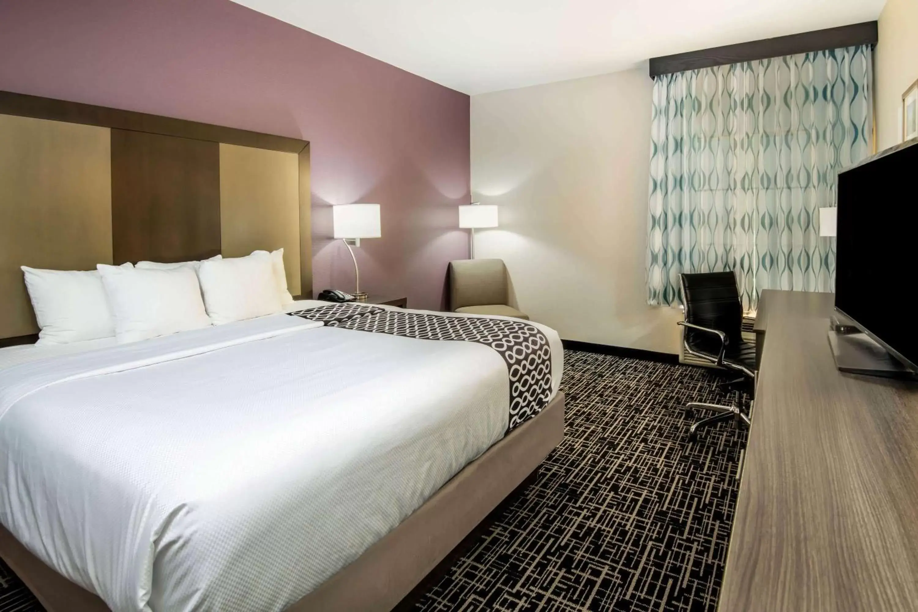 Photo of the whole room, Bed in La Quinta by Wyndham Pampa Photo of the whole room, Bed in La Quinta by Wyndham Pampa