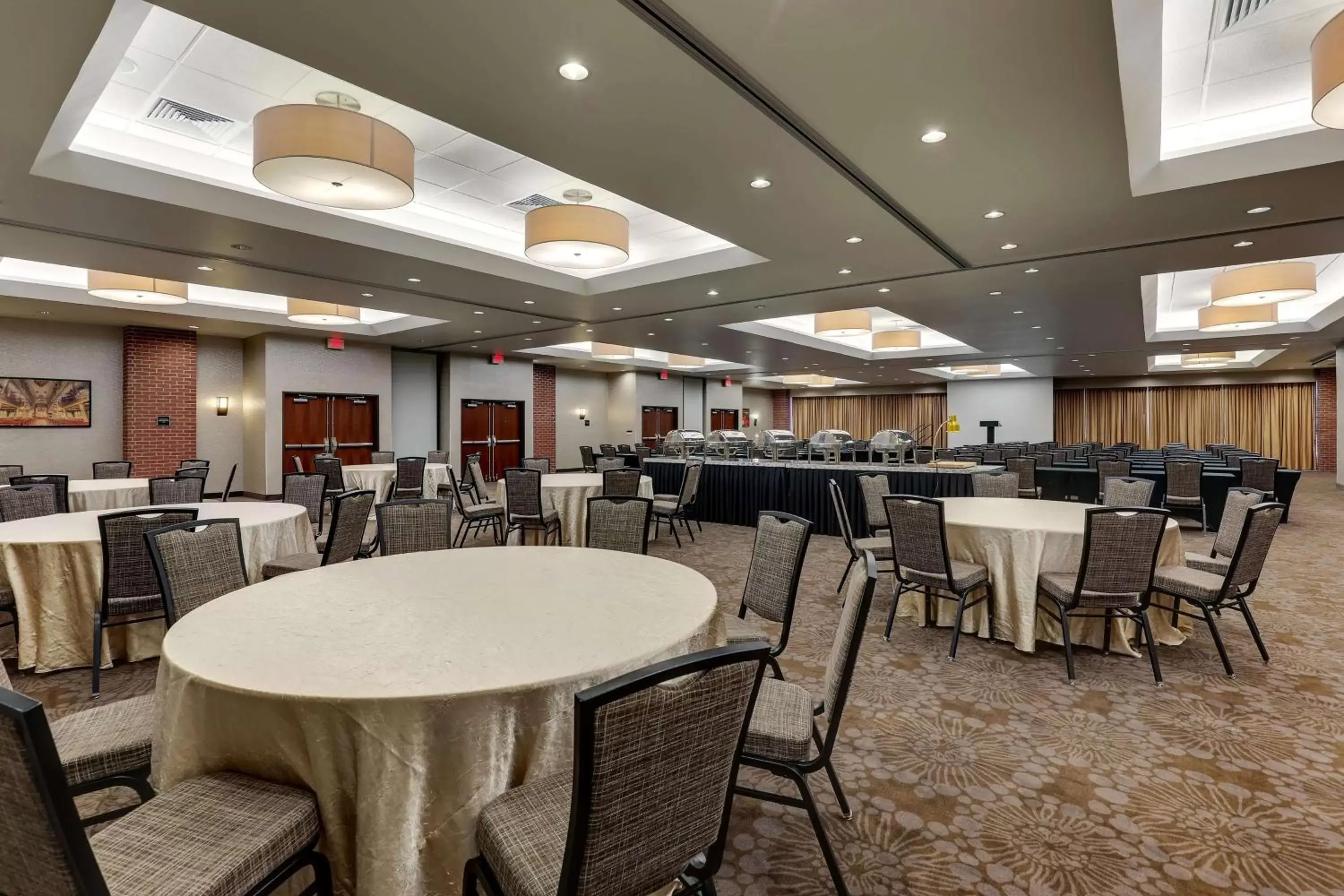 Meeting/conference room, Restaurant/Places to Eat in Drury Plaza Hotel New Orleans