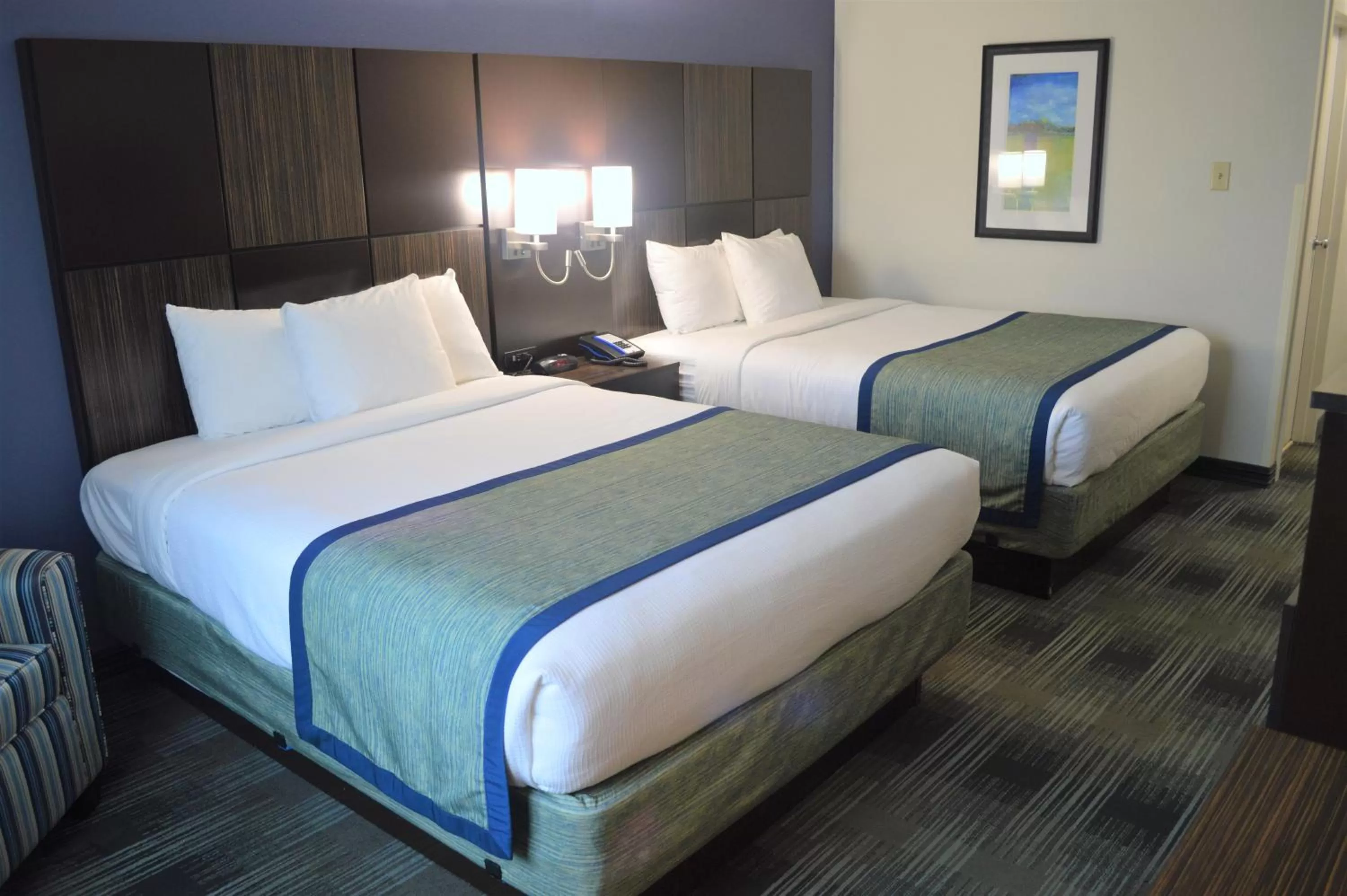 Photo of the whole room, Bed in Falmouth Inn