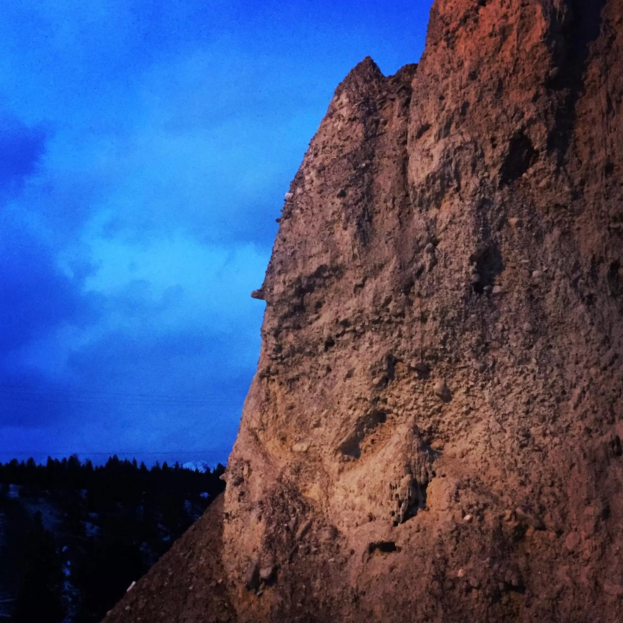 Property building in Misty River Lodge