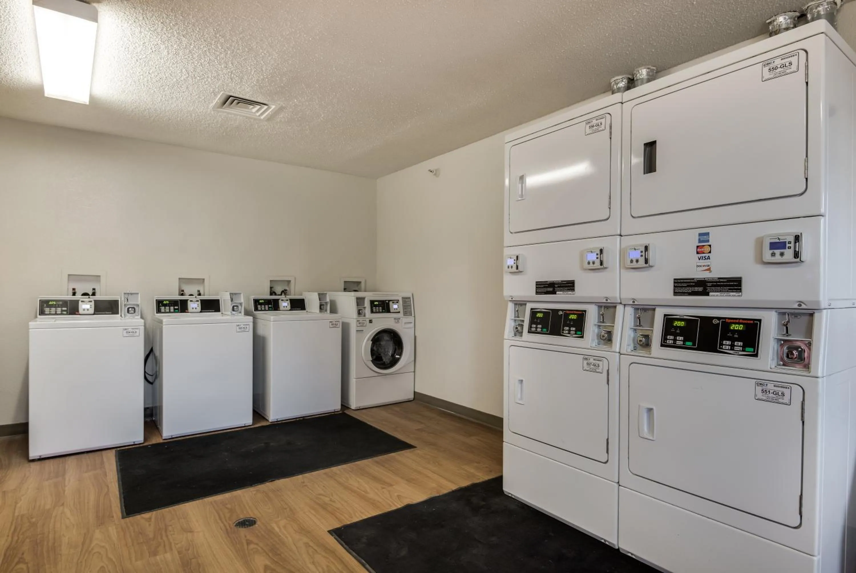 Other, Kitchen/Kitchenette in HomeTowne Studios by Red Roof Kansas City - Independence