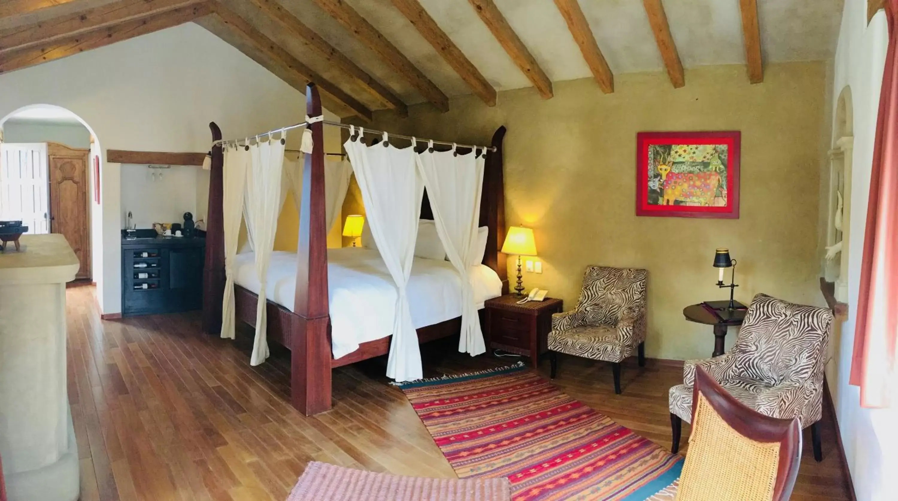 Photo of the whole room, Bed in Guayaba Inn Boutique Hotel