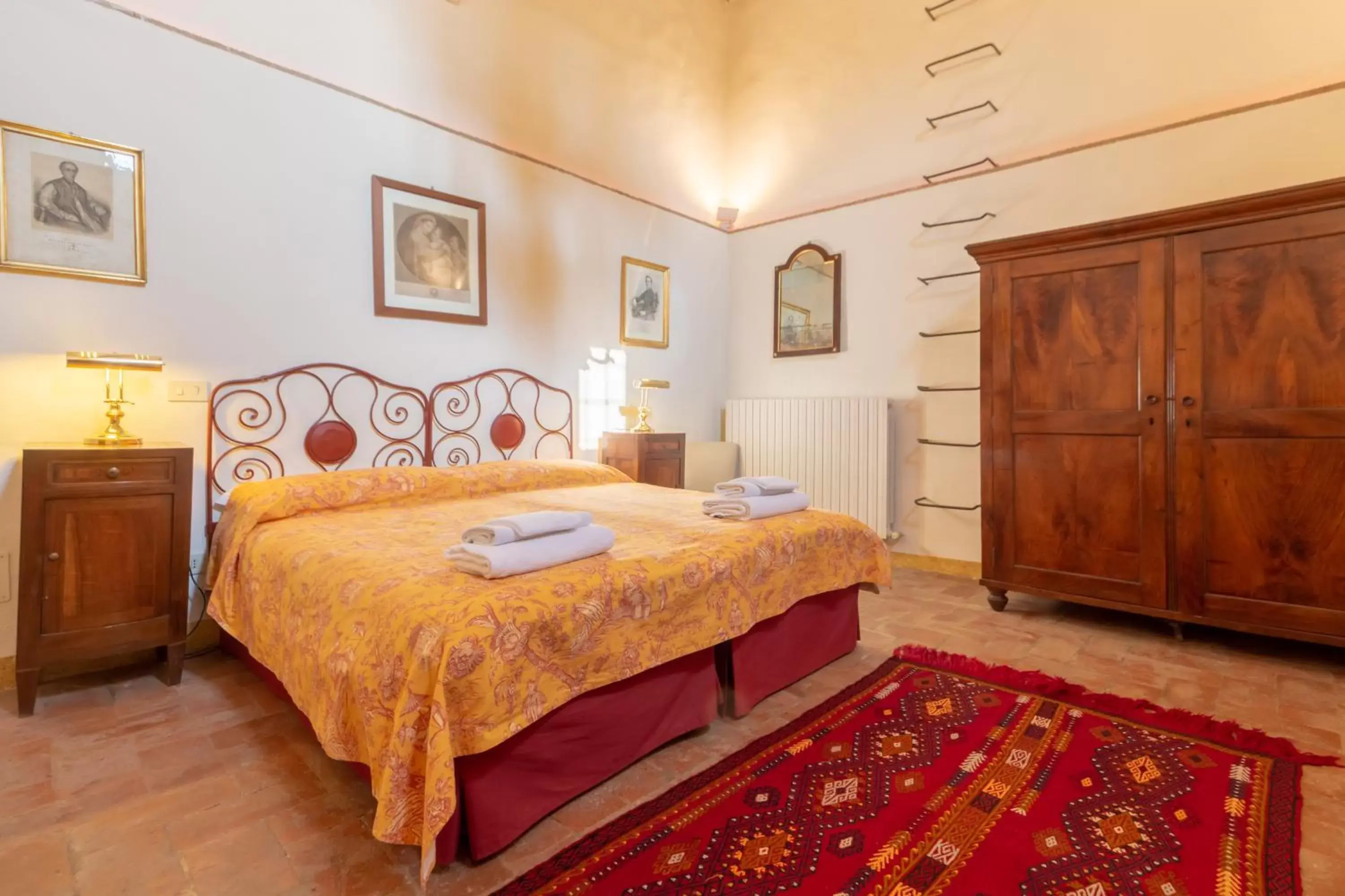 Bed in Cà Palazzo Malvasia - BolognaRooms