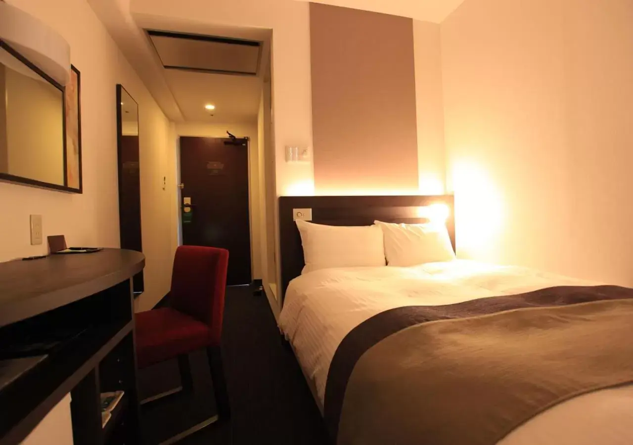 Photo of the whole room, Bed in Urban Hotel Kyoto Photo of the whole room, Bed in Urban Hotel Kyoto