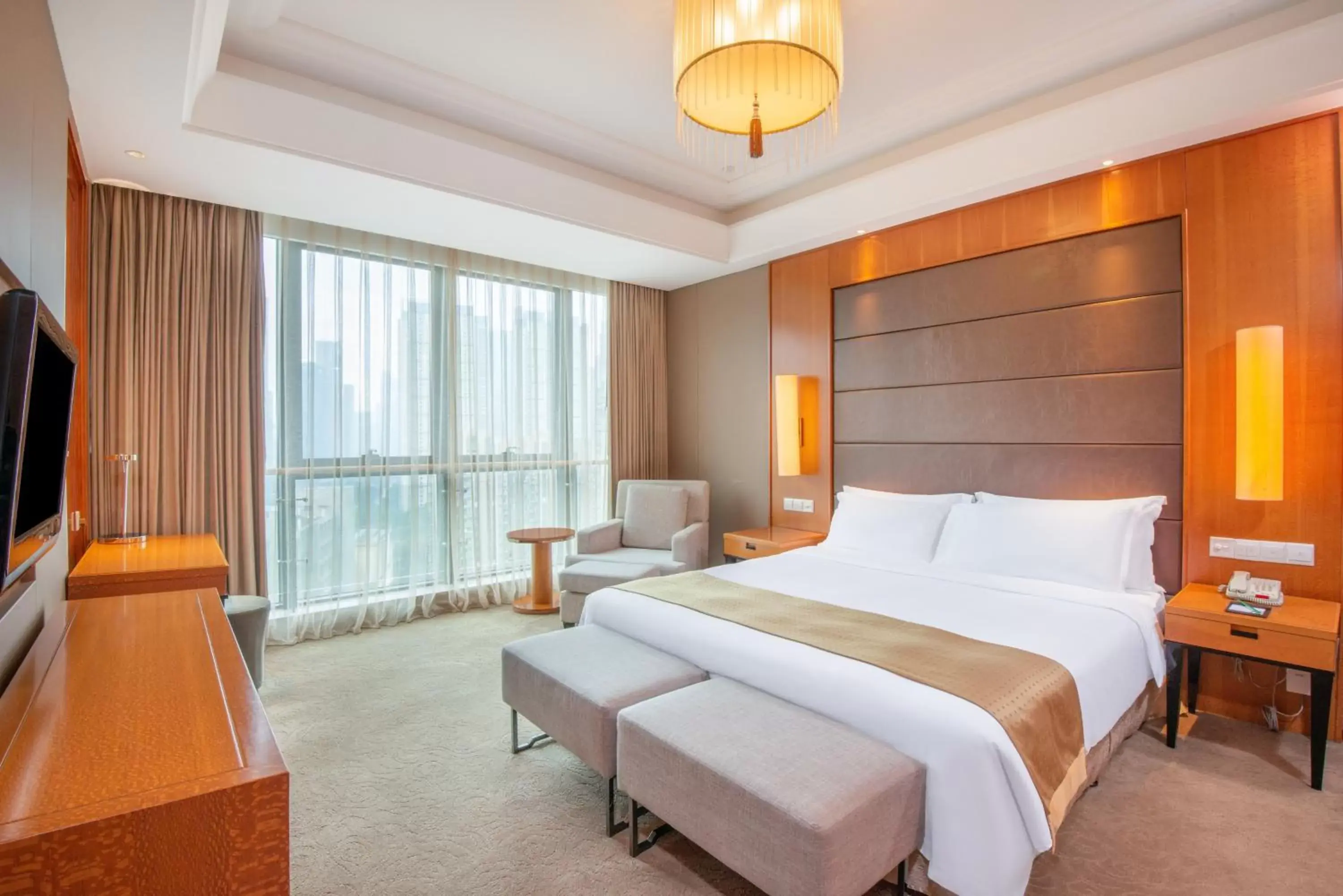 Photo of the whole room, Bed in Holiday Inn Hangzhou CBD, an IHG Hotel