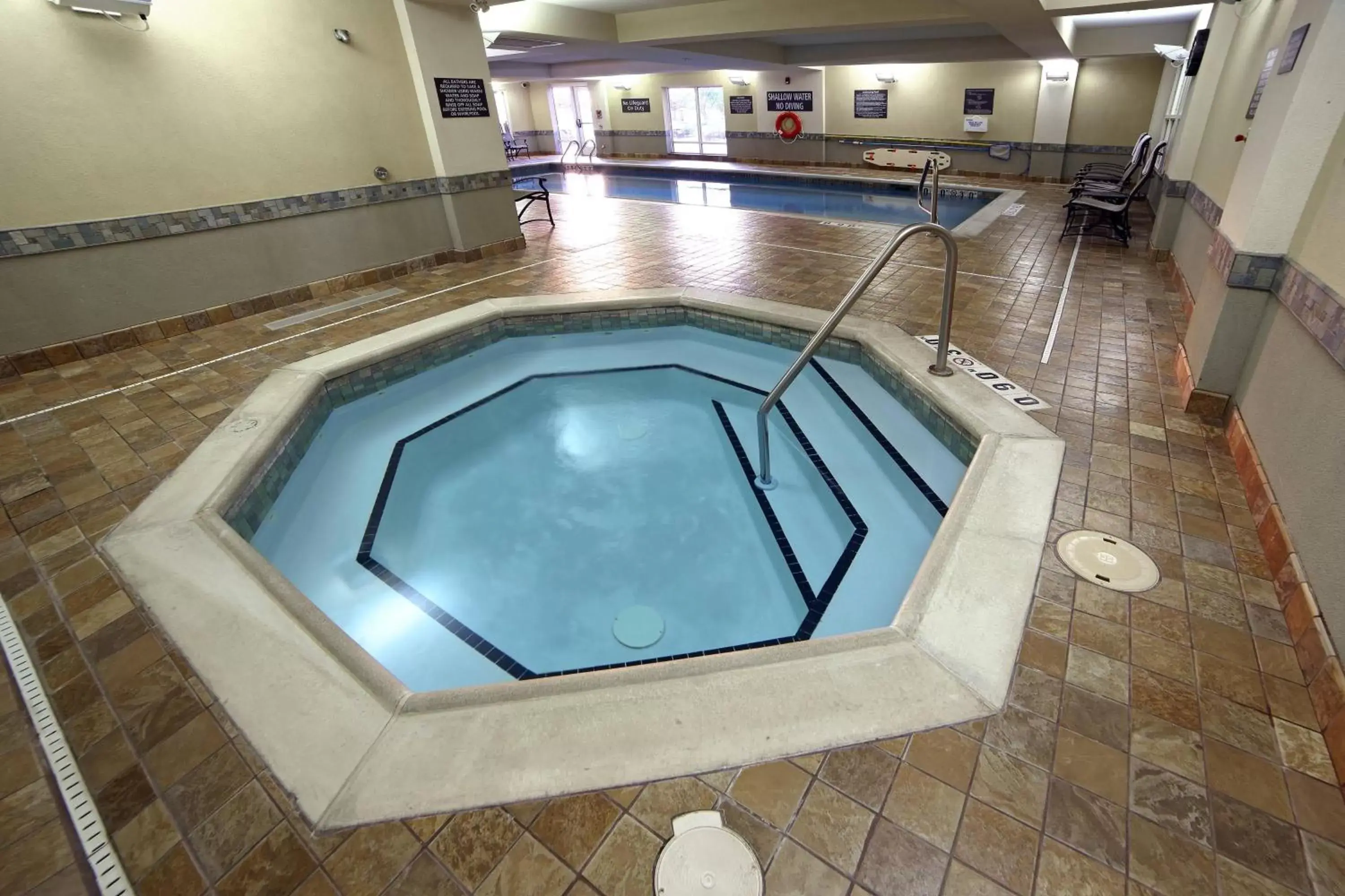 Swimming Pool in Residence Inn by Marriott Toronto Vaughan