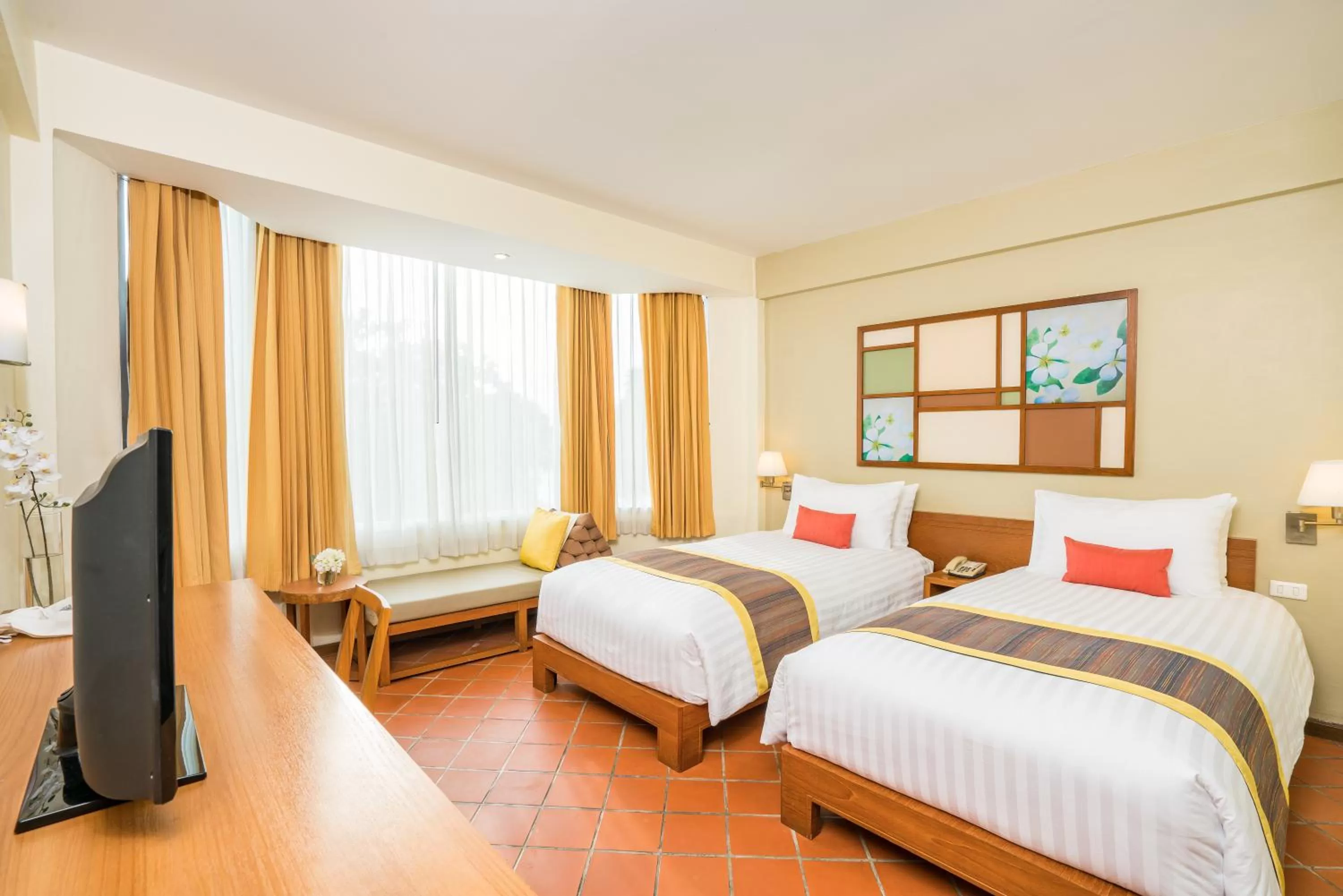 Bed in Cosy Beach Hotel - SHA Extra Plus