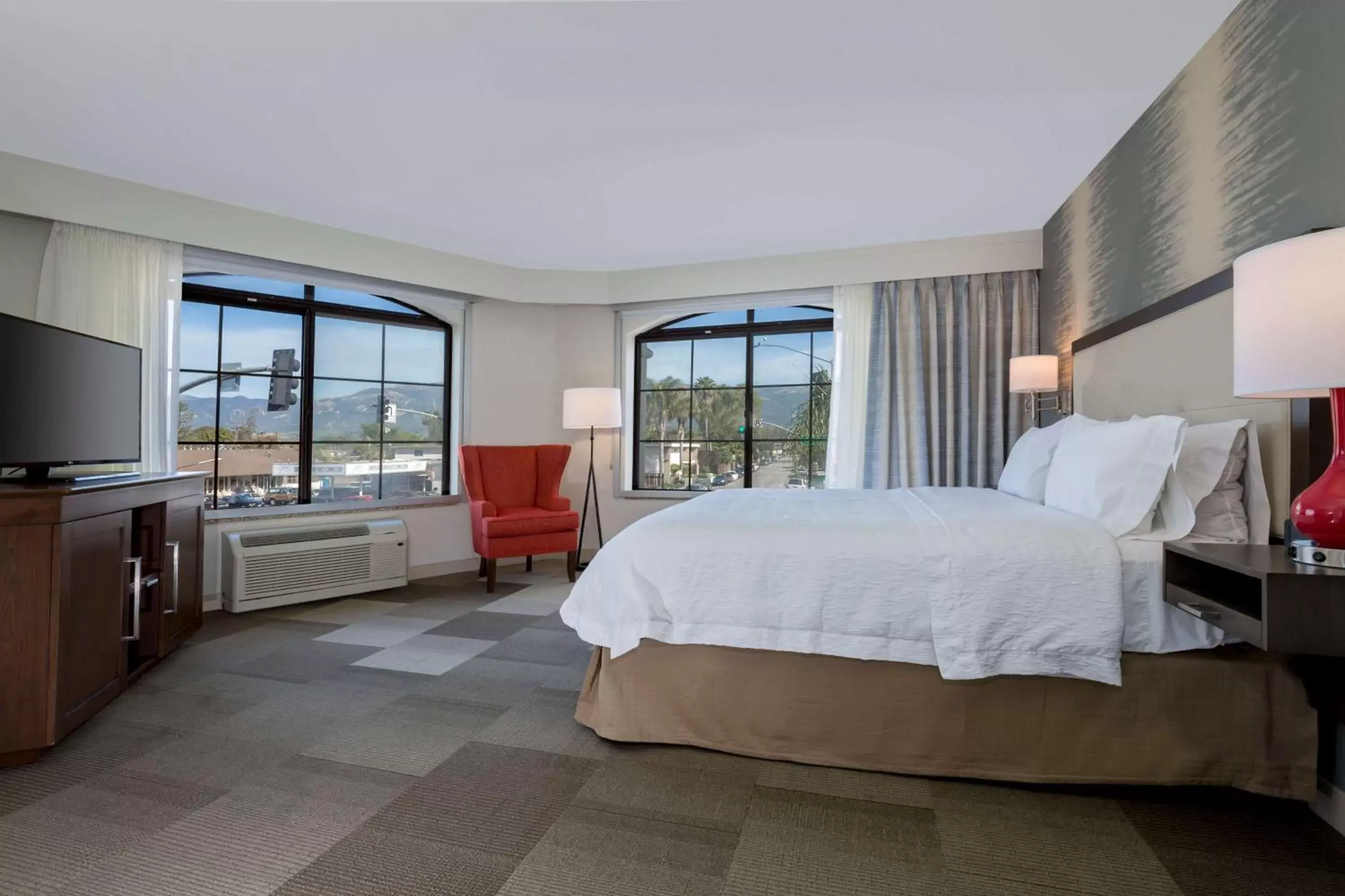 Bed in Hampton Inn Santa Barbara/Goleta