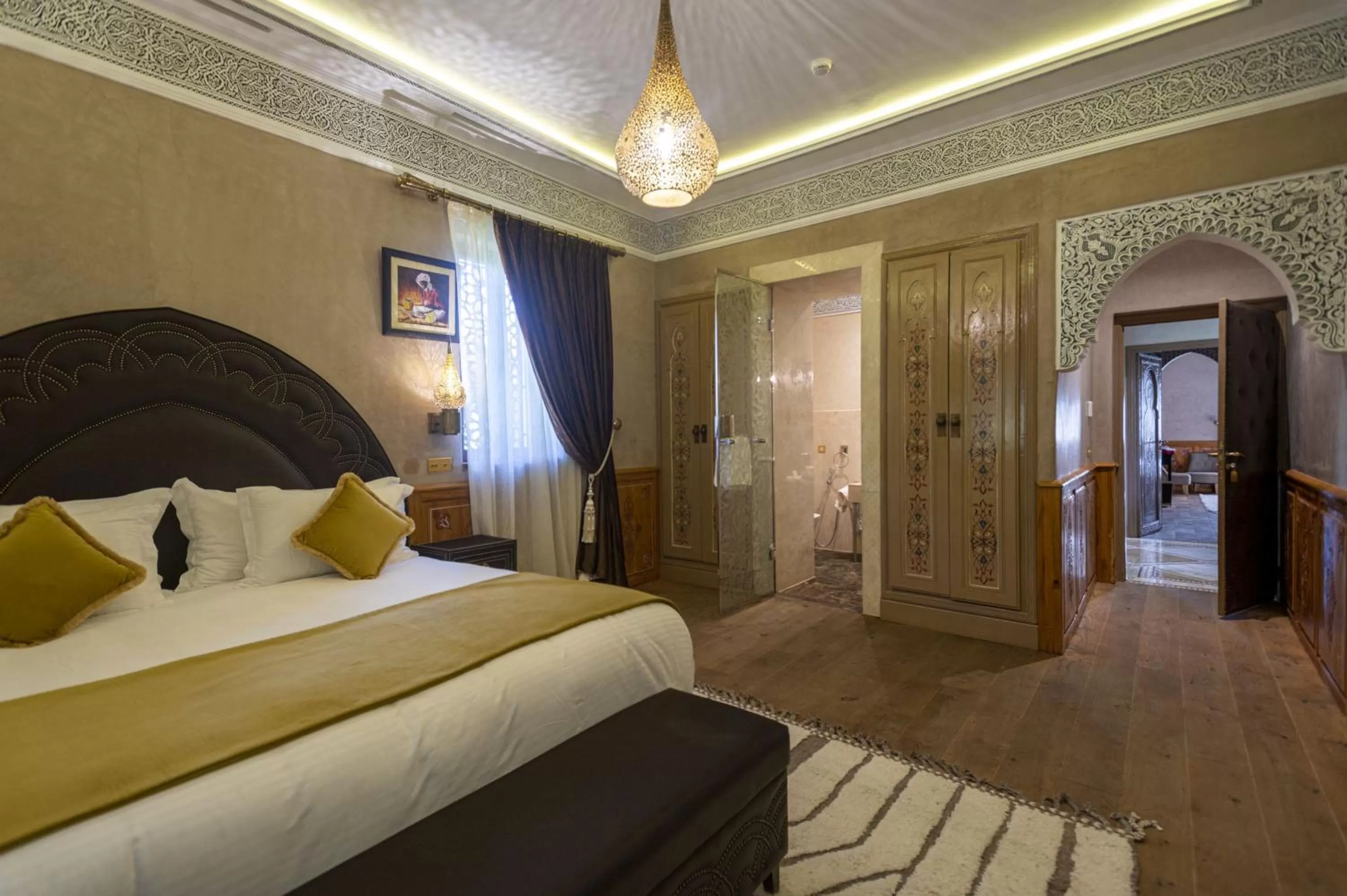 Bed in Maria Towers , Palais Table d'hôtes & SPA