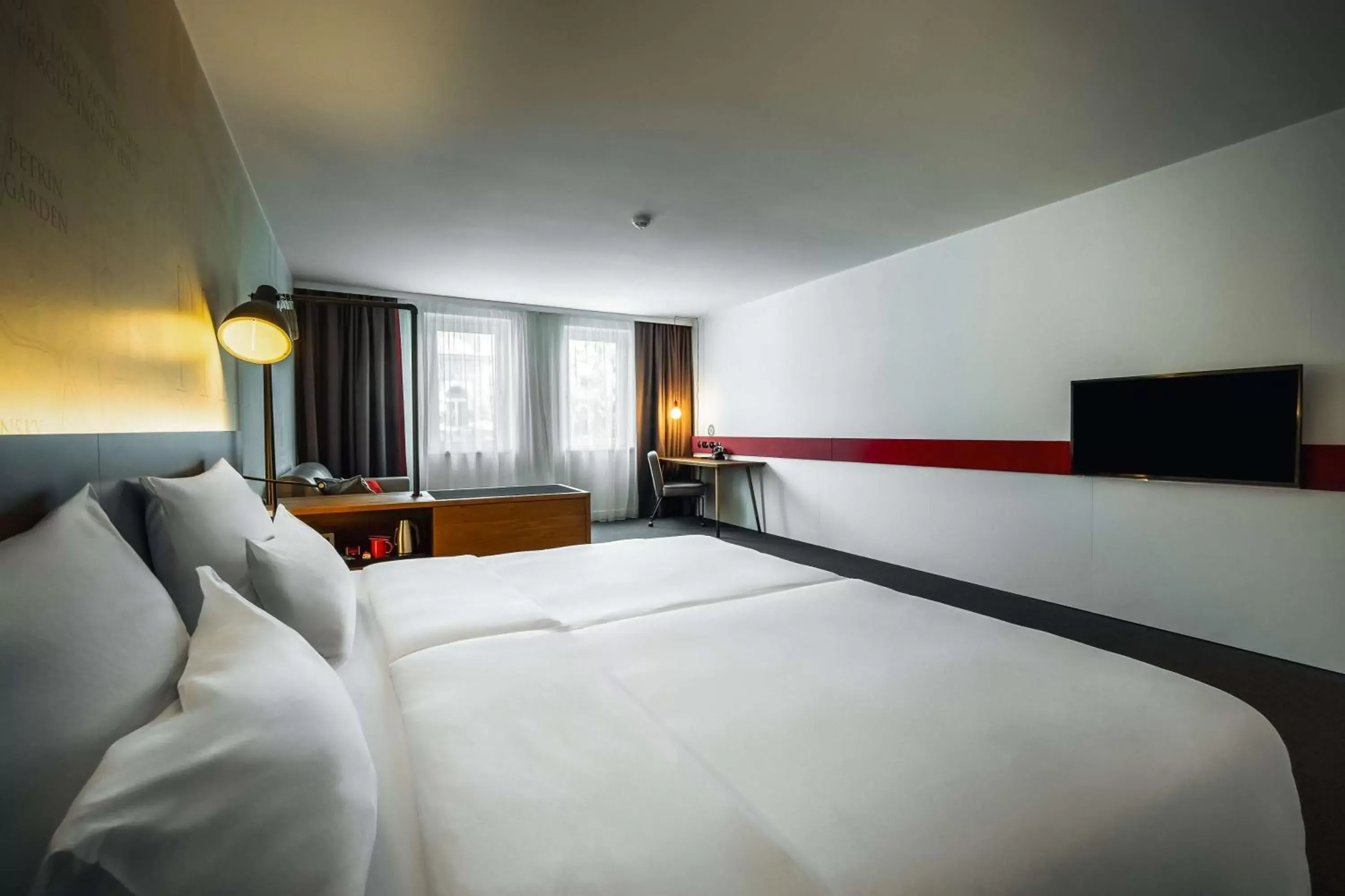 Photo of the whole room, Bed in Pentahotel Prague