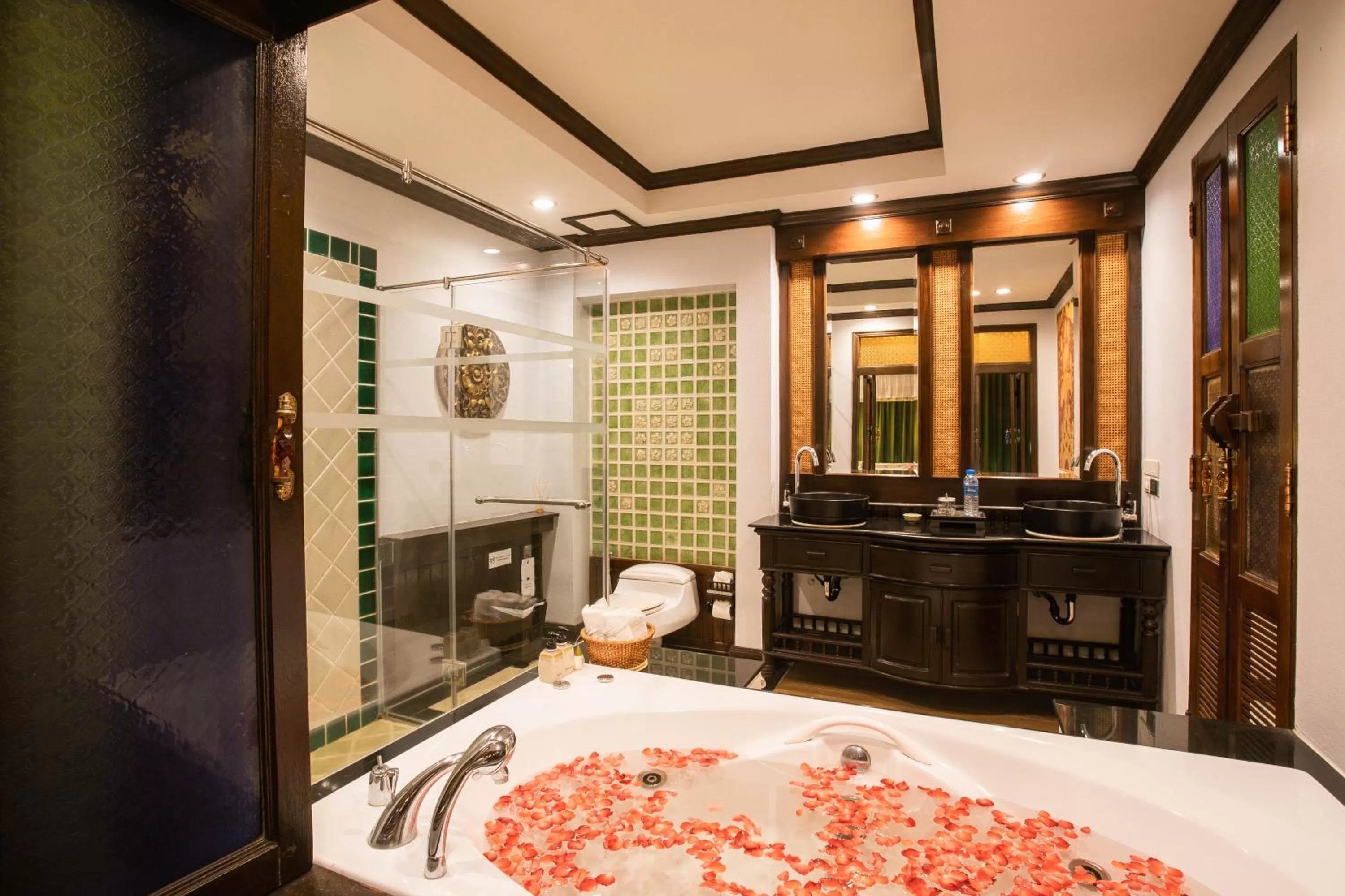 Bathroom in Sunday Villa Sirilanna Hotel