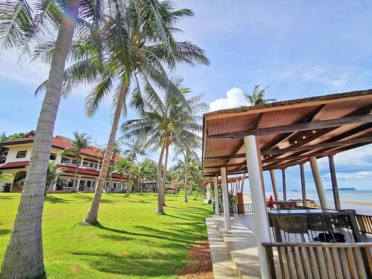 Property building in Ban Saithong Beach Resort