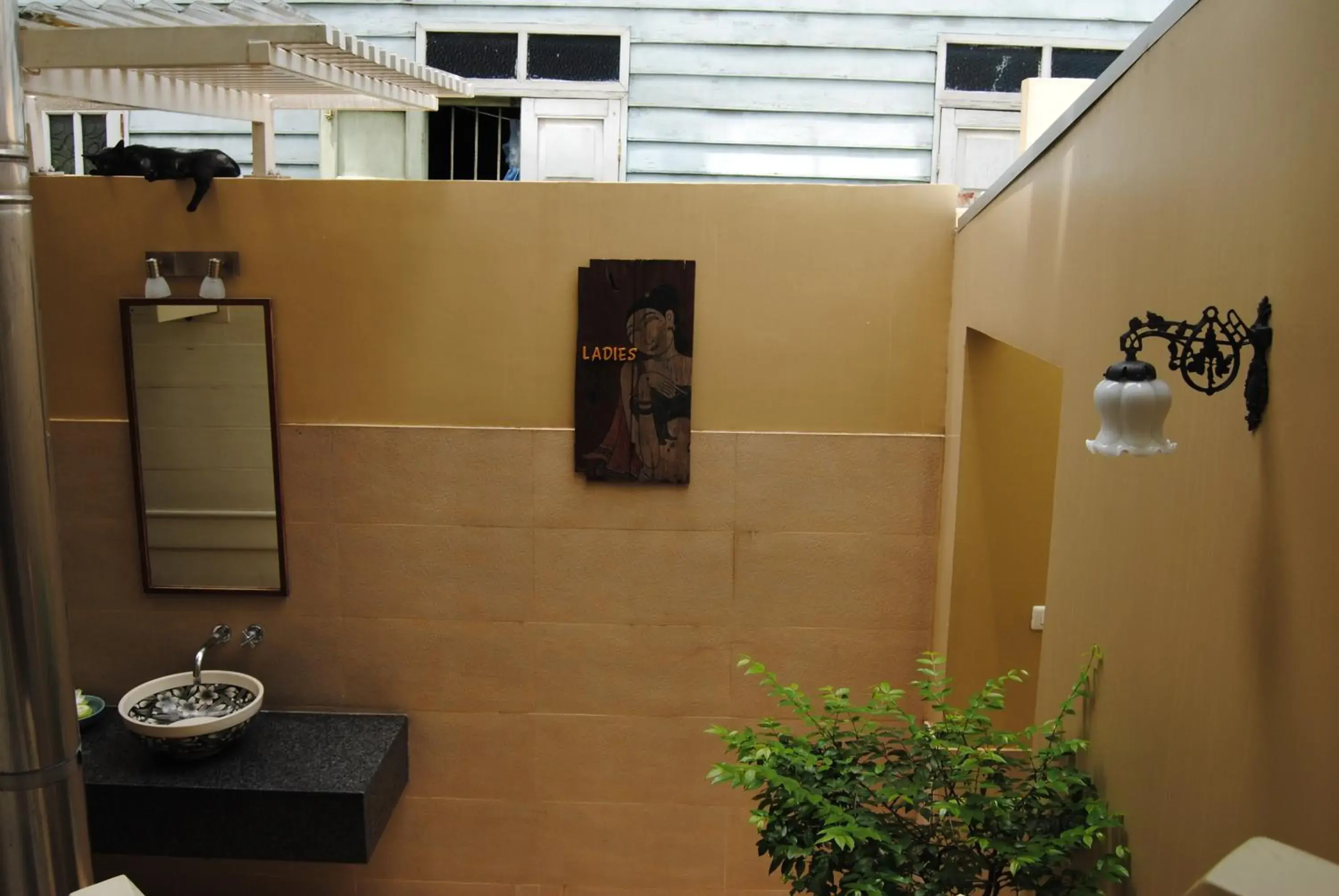 Public Bath, Bathroom in Baan Dinso