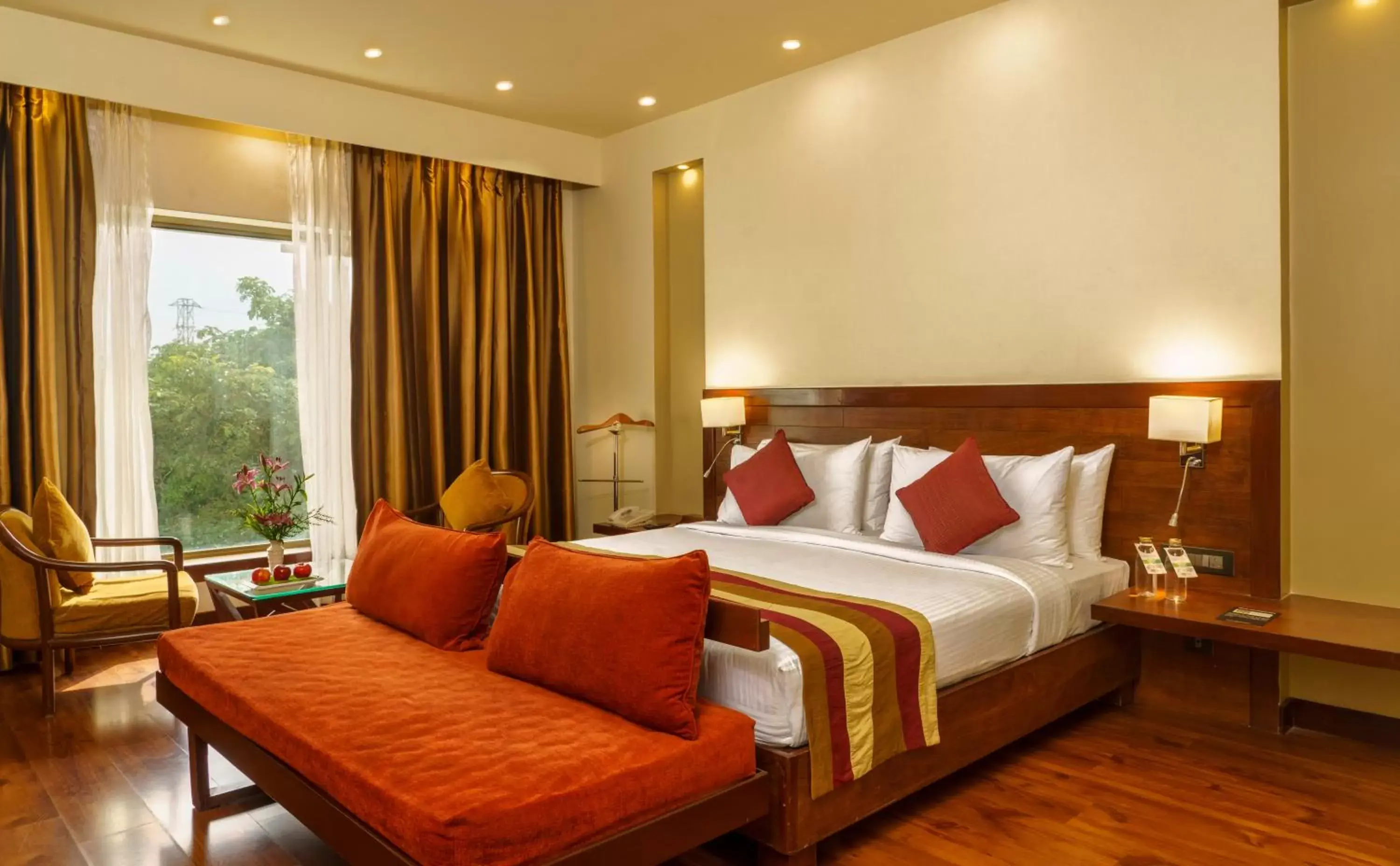 Bed in Fortune Pandiyan Hotel, Madurai - Member ITC's Hotel Group