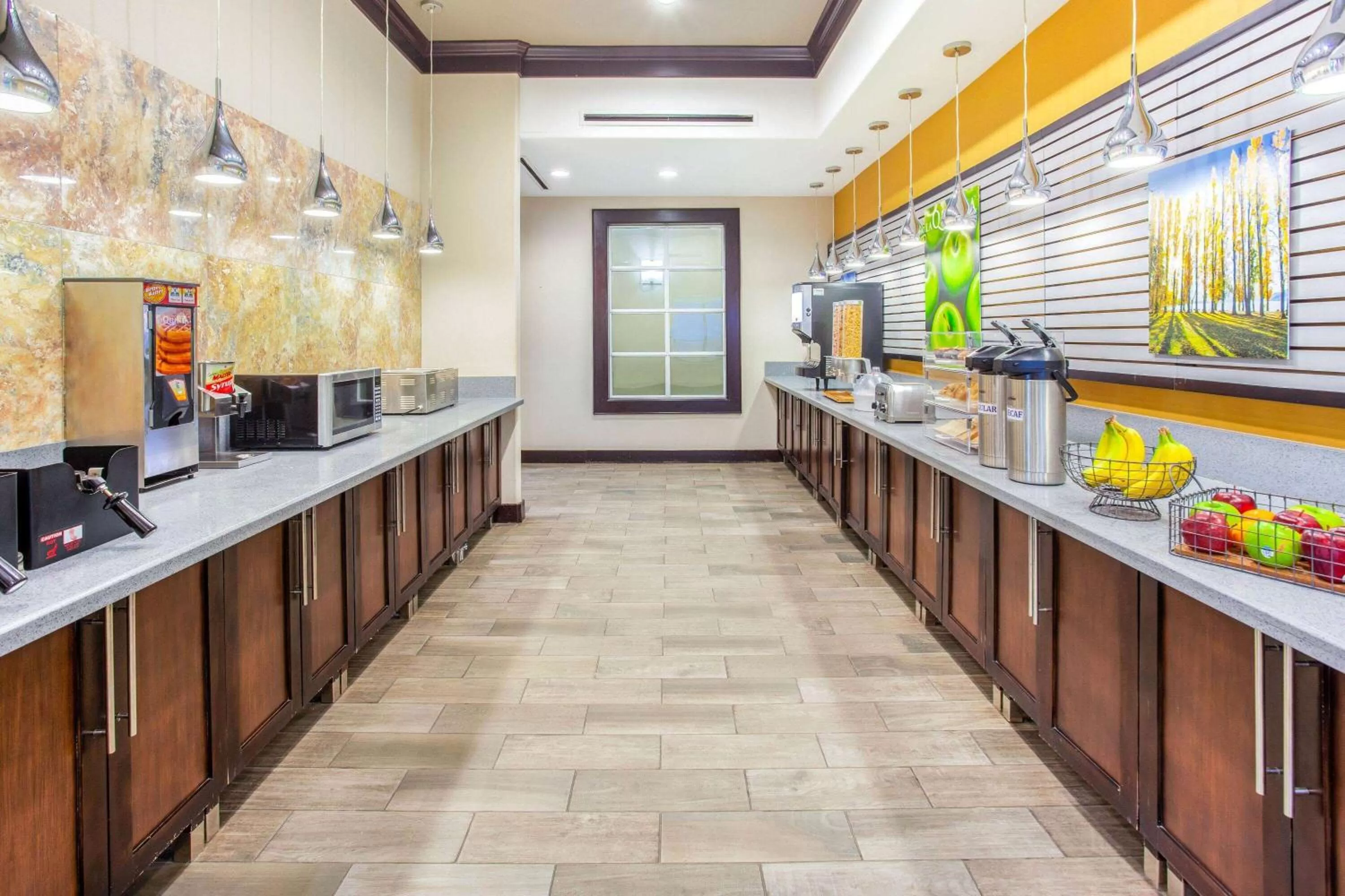 Restaurant/places to eat in La Quinta by Wyndham Gonzales TX