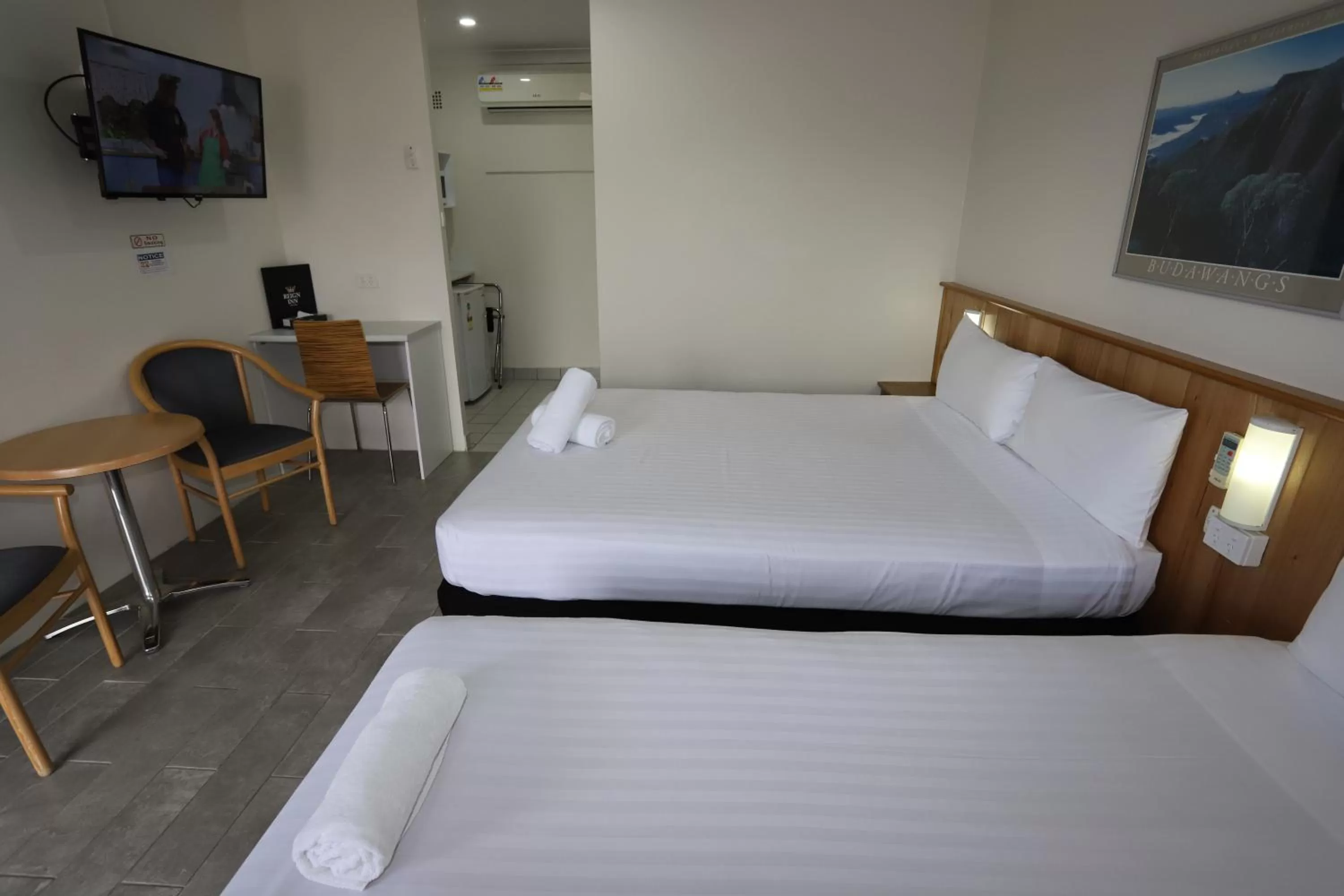 Bed in Reign Inn Newcastle