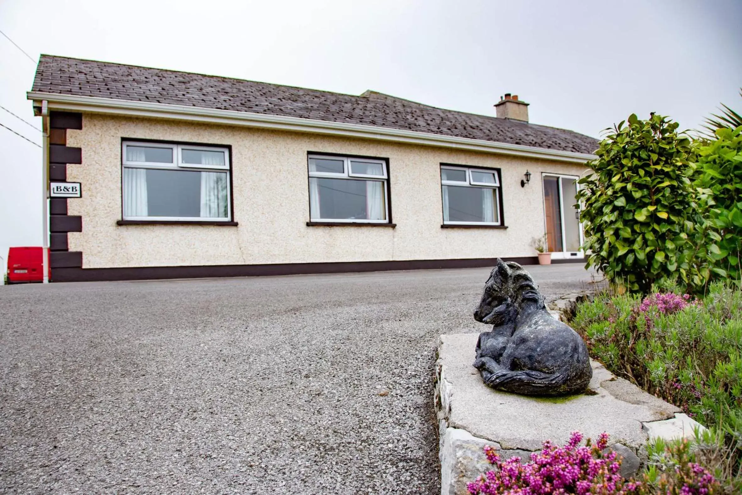 Property Building in The Rock Equestrian Farm B&B