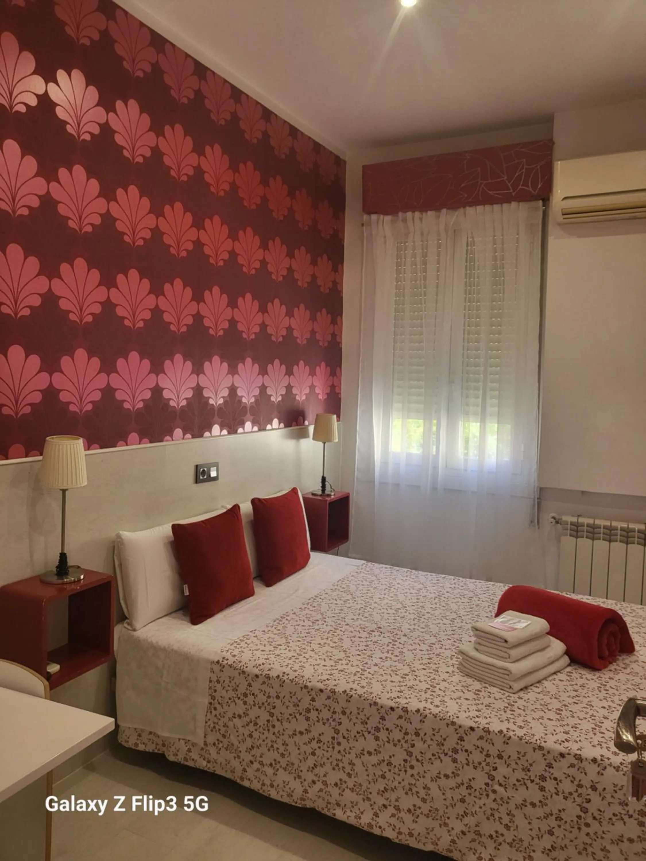 Photo of the whole room, Bed in Hostal Inn Madrid