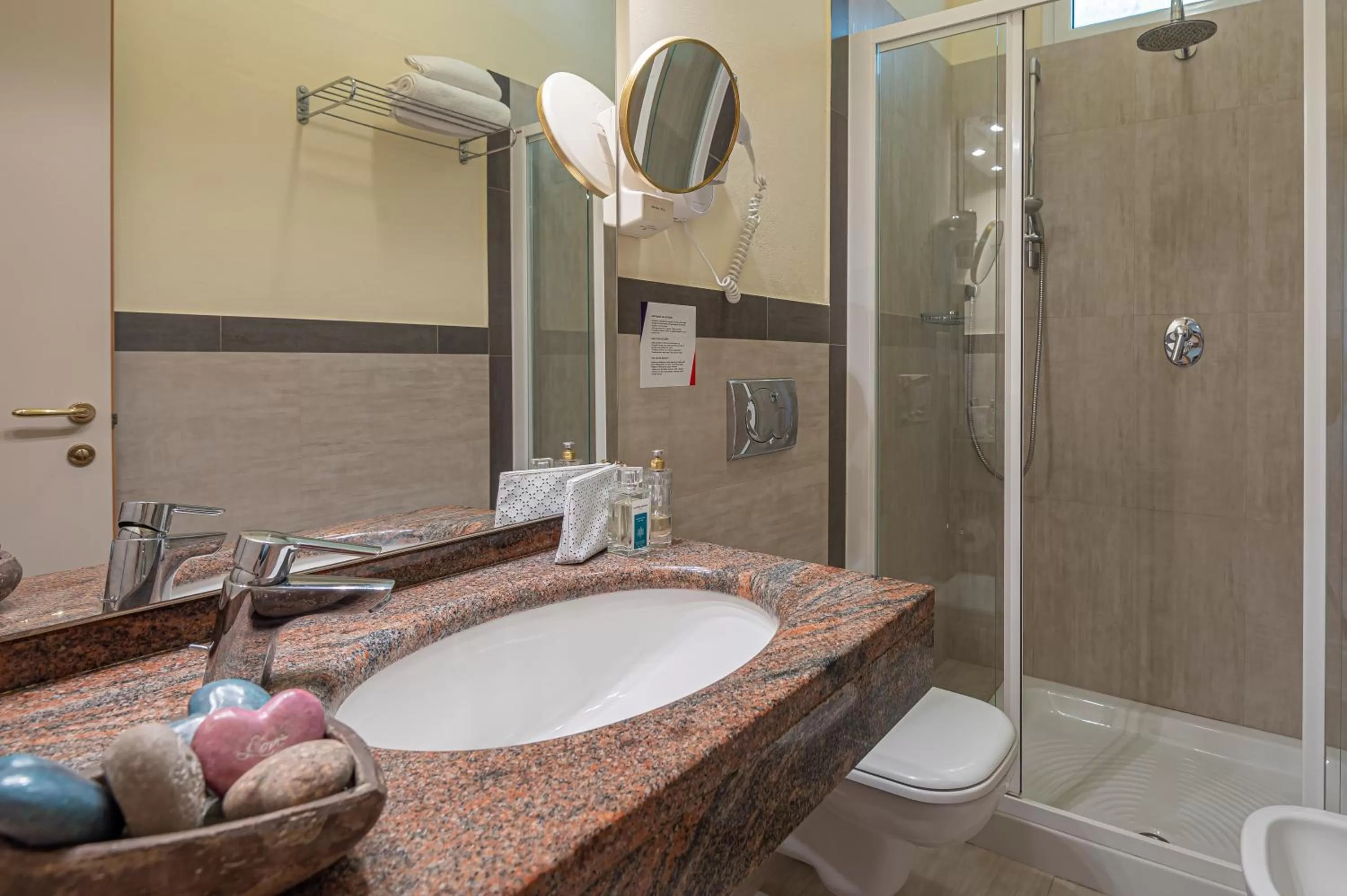 Bathroom in Hotel Adria