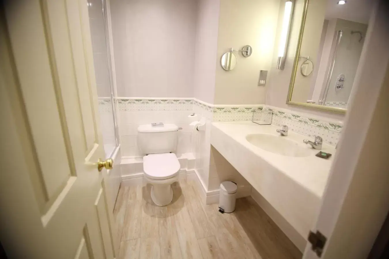 Bathroom in Mercure Gloucester Bowden Hall Hotel