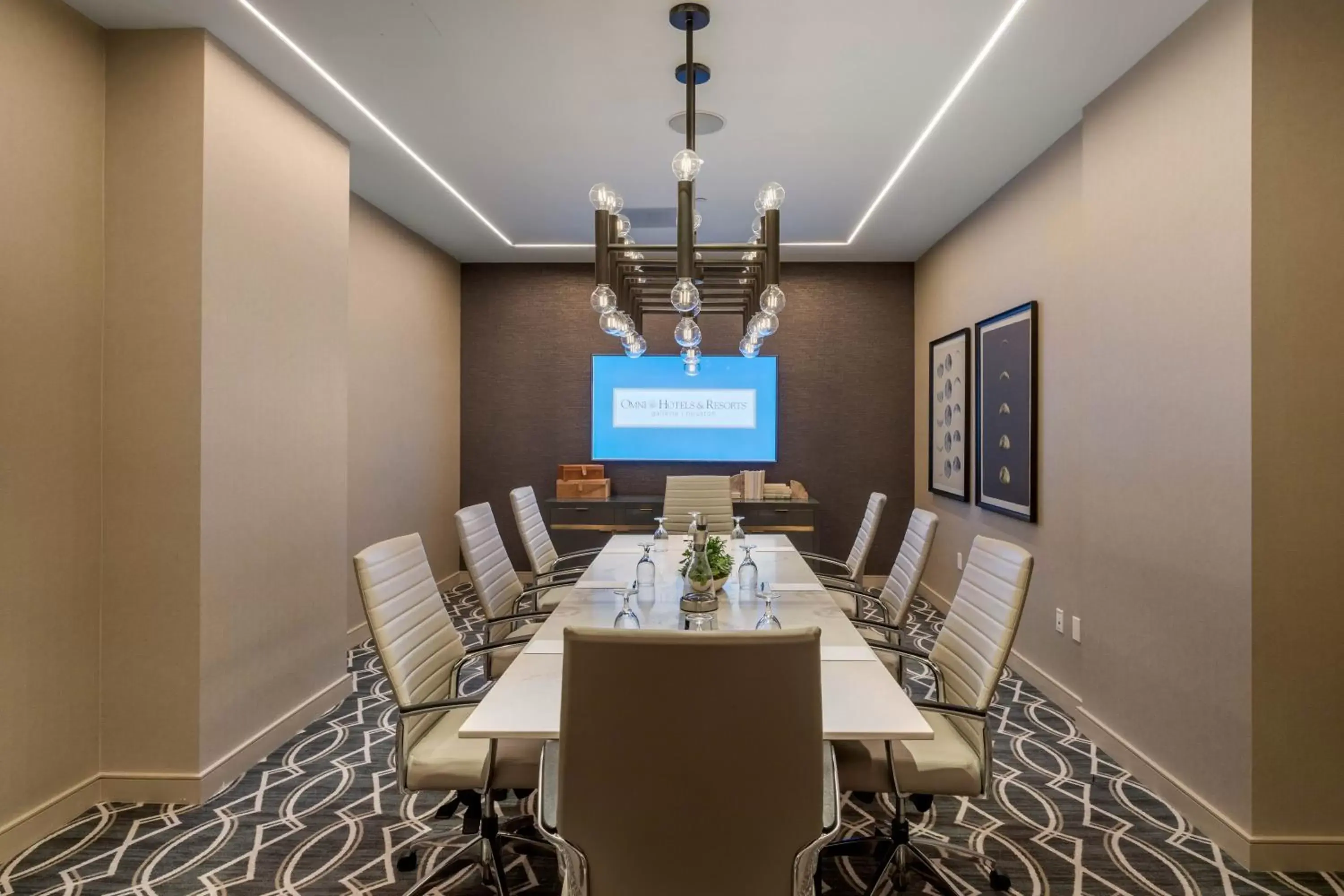 Meeting/conference room in Omni Houston Hotel