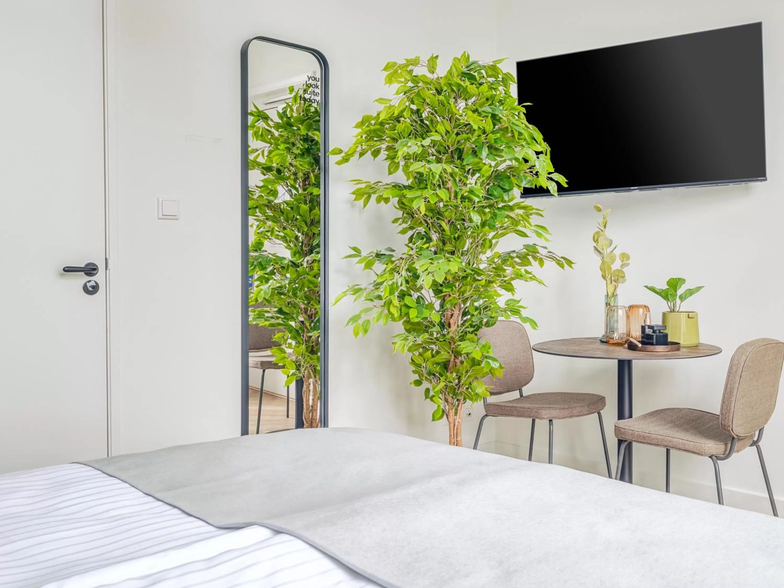 TV and multimedia, Bed in City Rooms Amsterdam Hemonystraat - Digital access