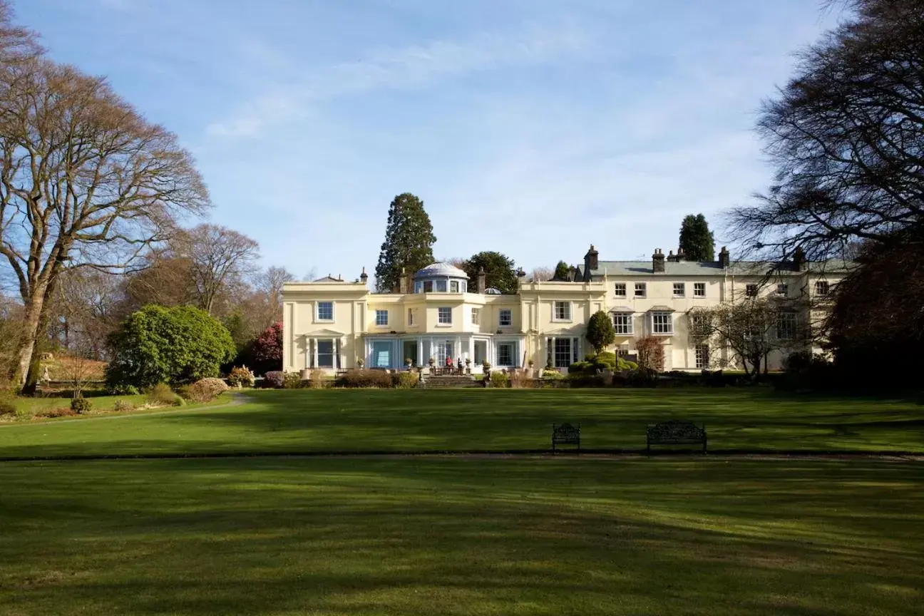 Garden, Property Building in Storrs Hall Hotel