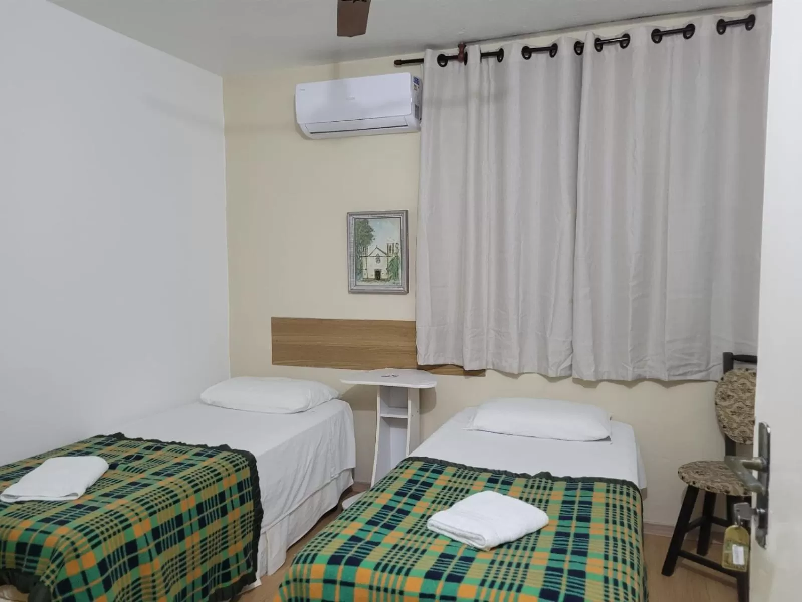 Photo of the whole room, Bed in Taufik Hotel