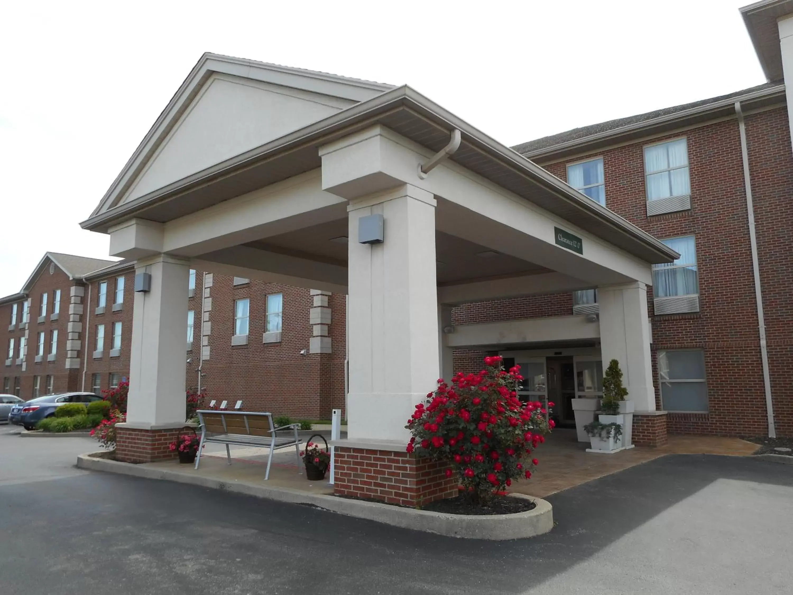 Property Building in Holiday Inn Express Fairfield, an IHG Hotel