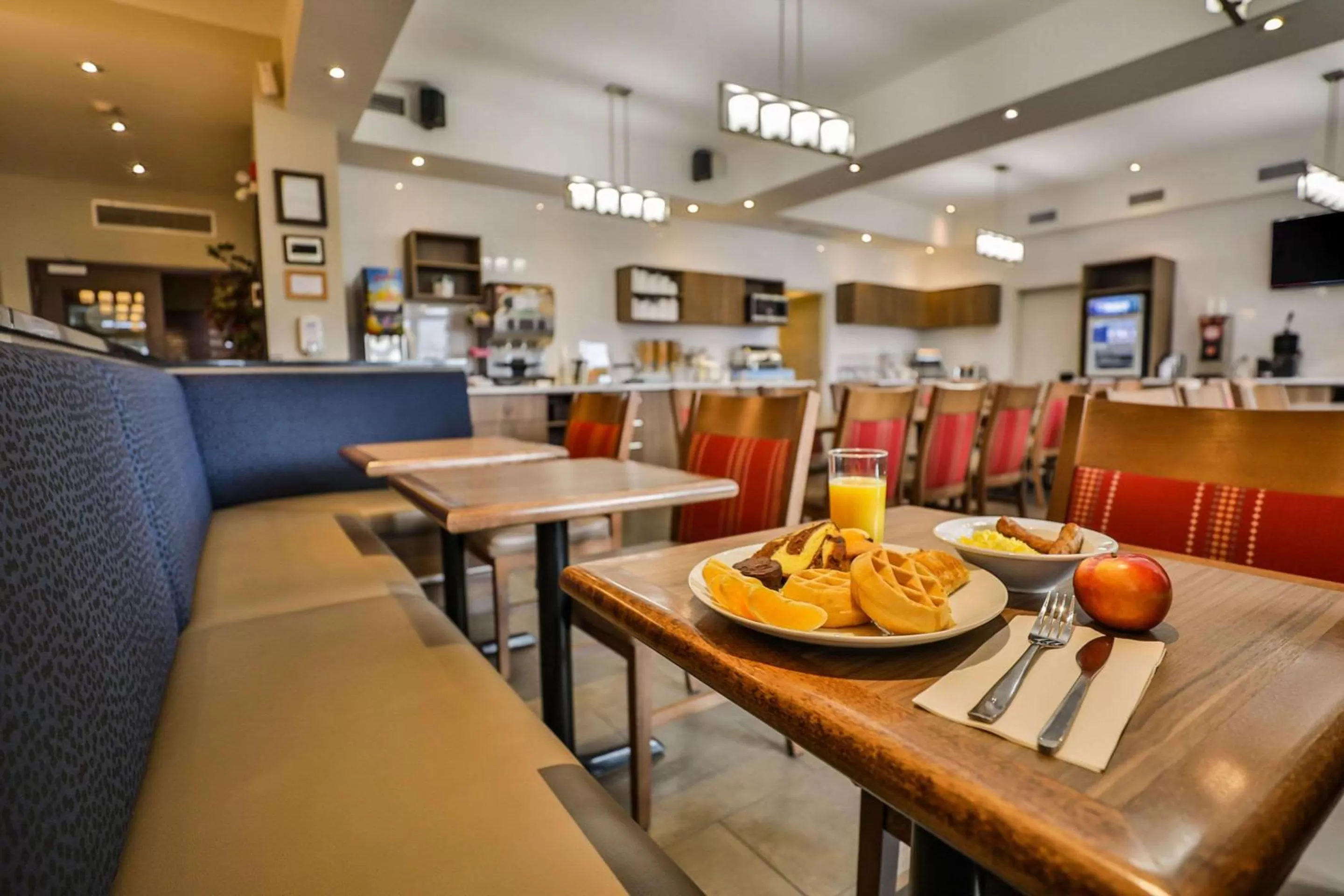 Restaurant/places to eat in Comfort Inn & Suites