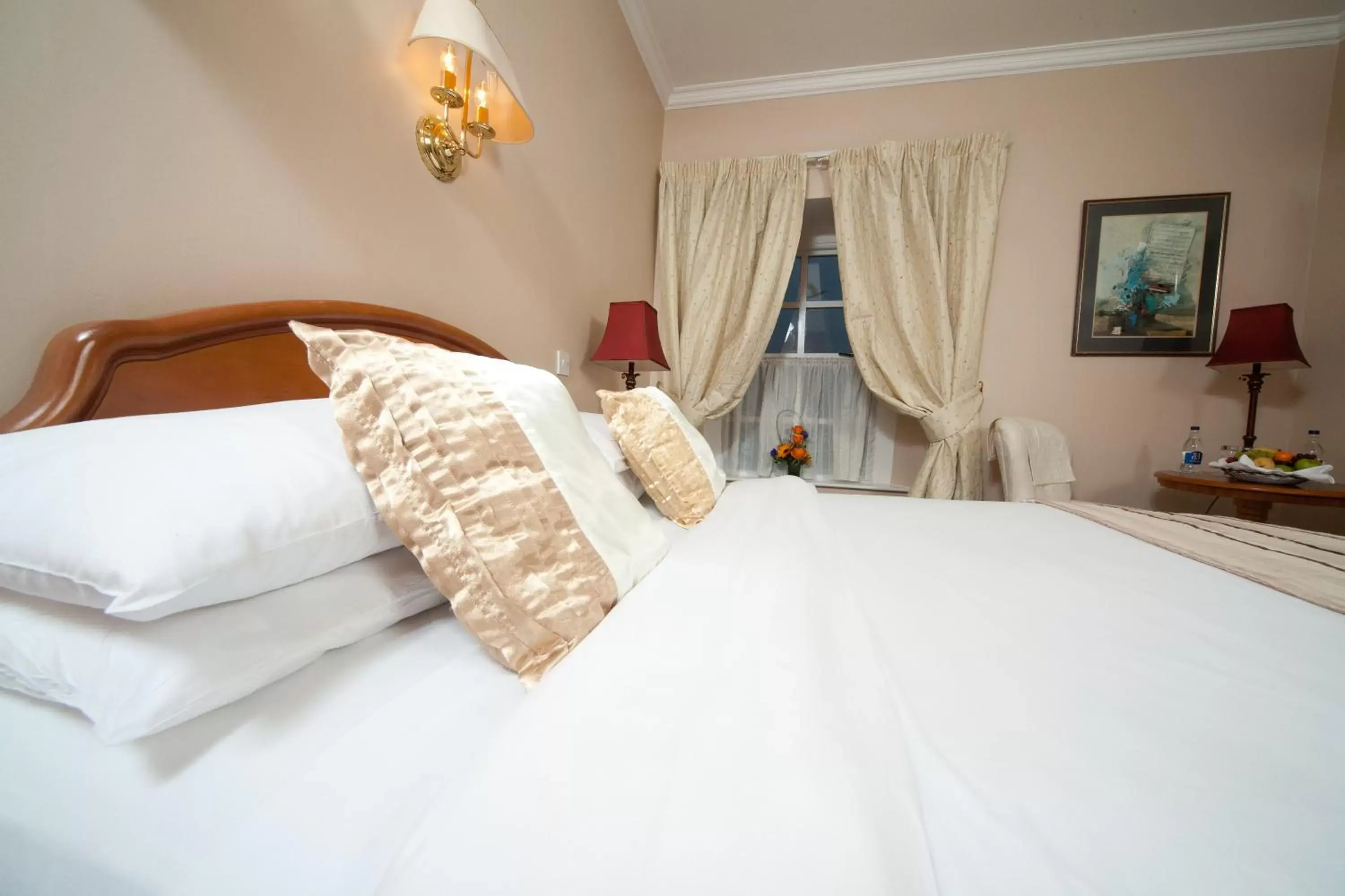 Bedroom, Room Photo in Darnley Lodge Hotel
