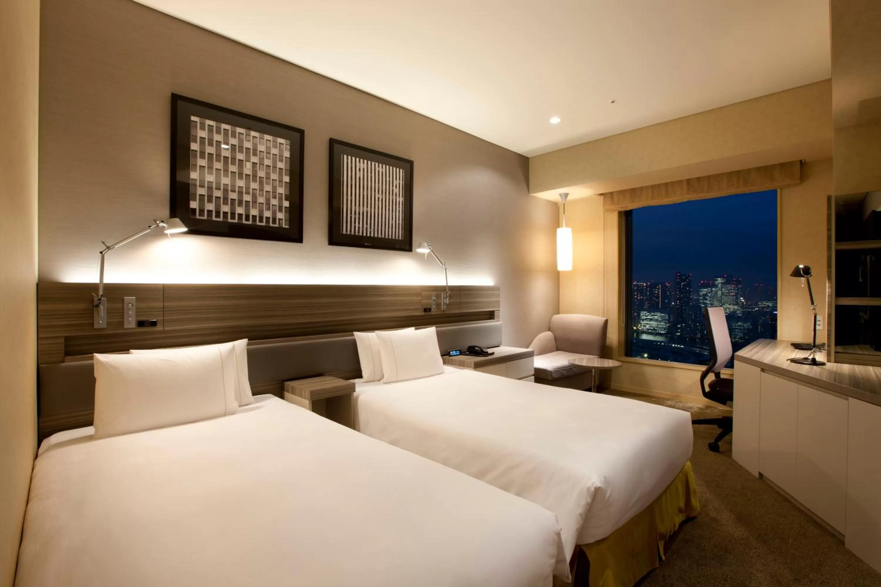 Bedroom, Bed in The Royal Park Hotel Iconic Tokyo Shiodome