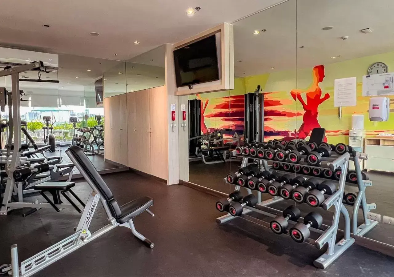 Fitness centre/facilities, Fitness Center/Facilities in Holiday Inn Express Pattaya Central, an IHG Hotel