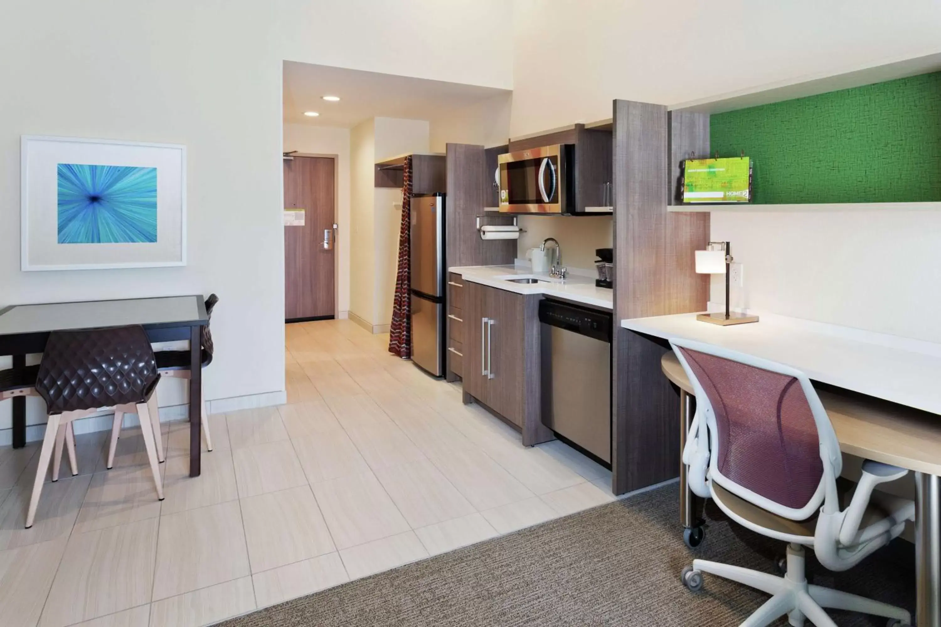 Bedroom, Kitchen/Kitchenette in Home2 Suites By Hilton Birmingham Colonnade