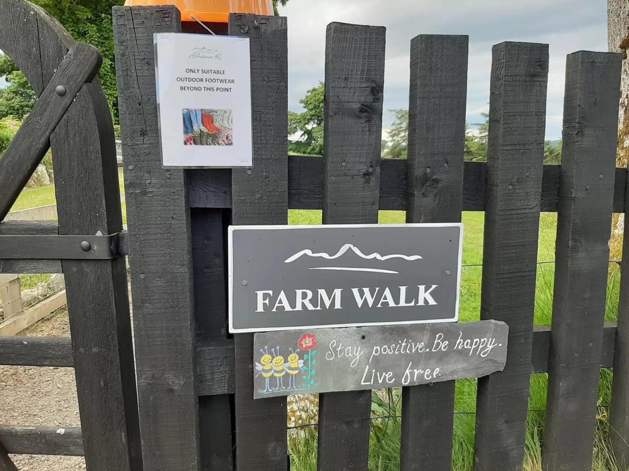 Fishing in Abhainn Ri Farmhouse
