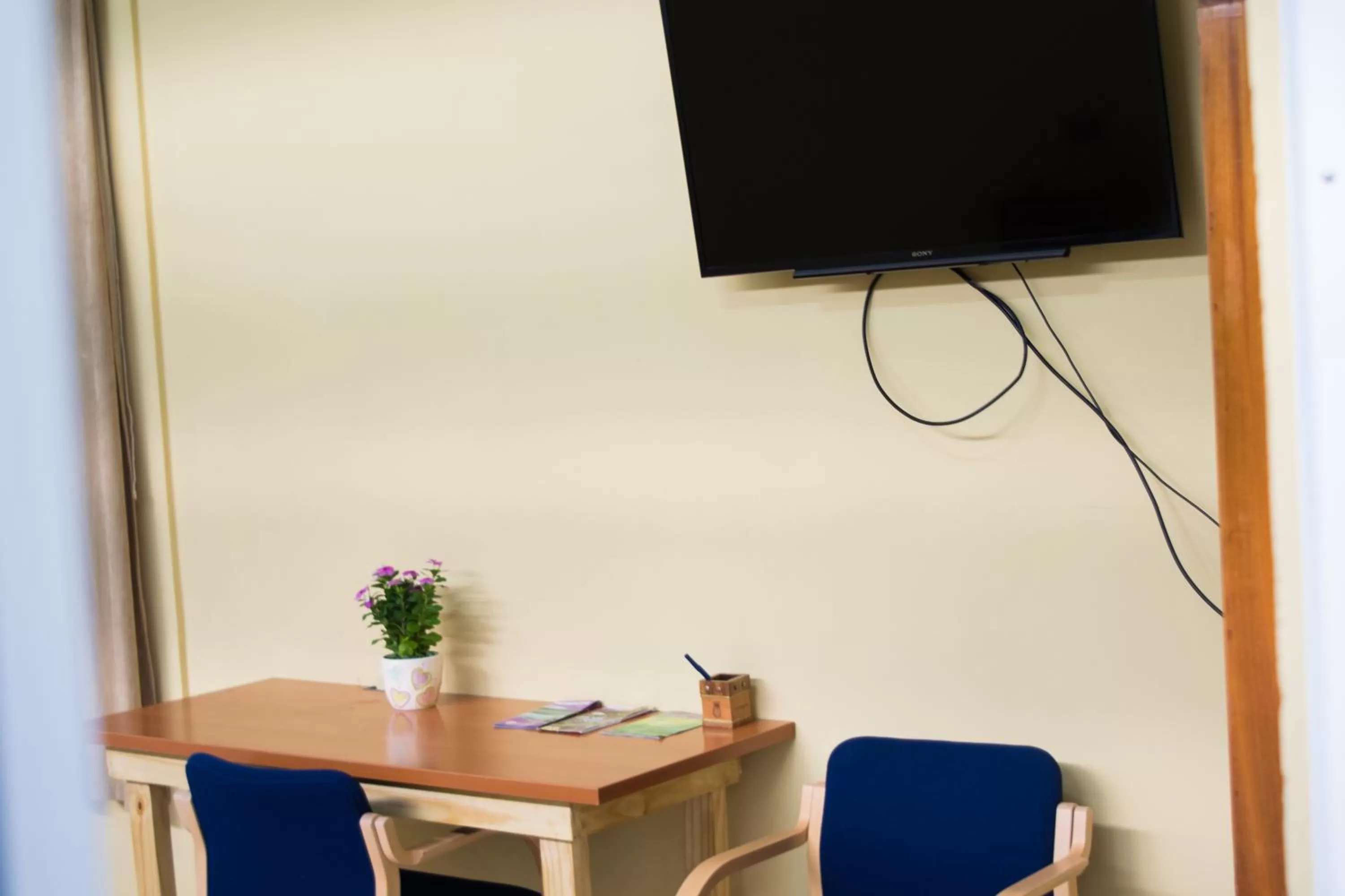 Photo of the whole room in Hotel Valerie