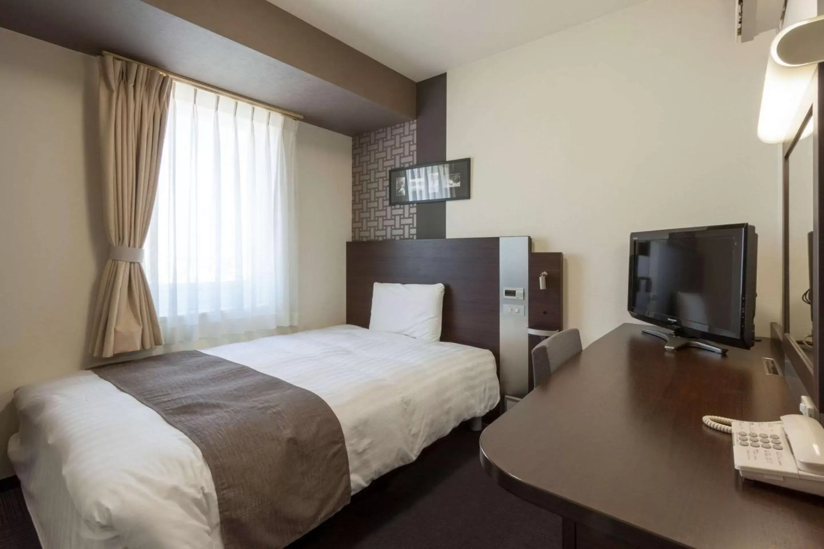 Photo of the whole room, Bed in Comfort Hotel Tokyo Kiyosumi Shirakawa