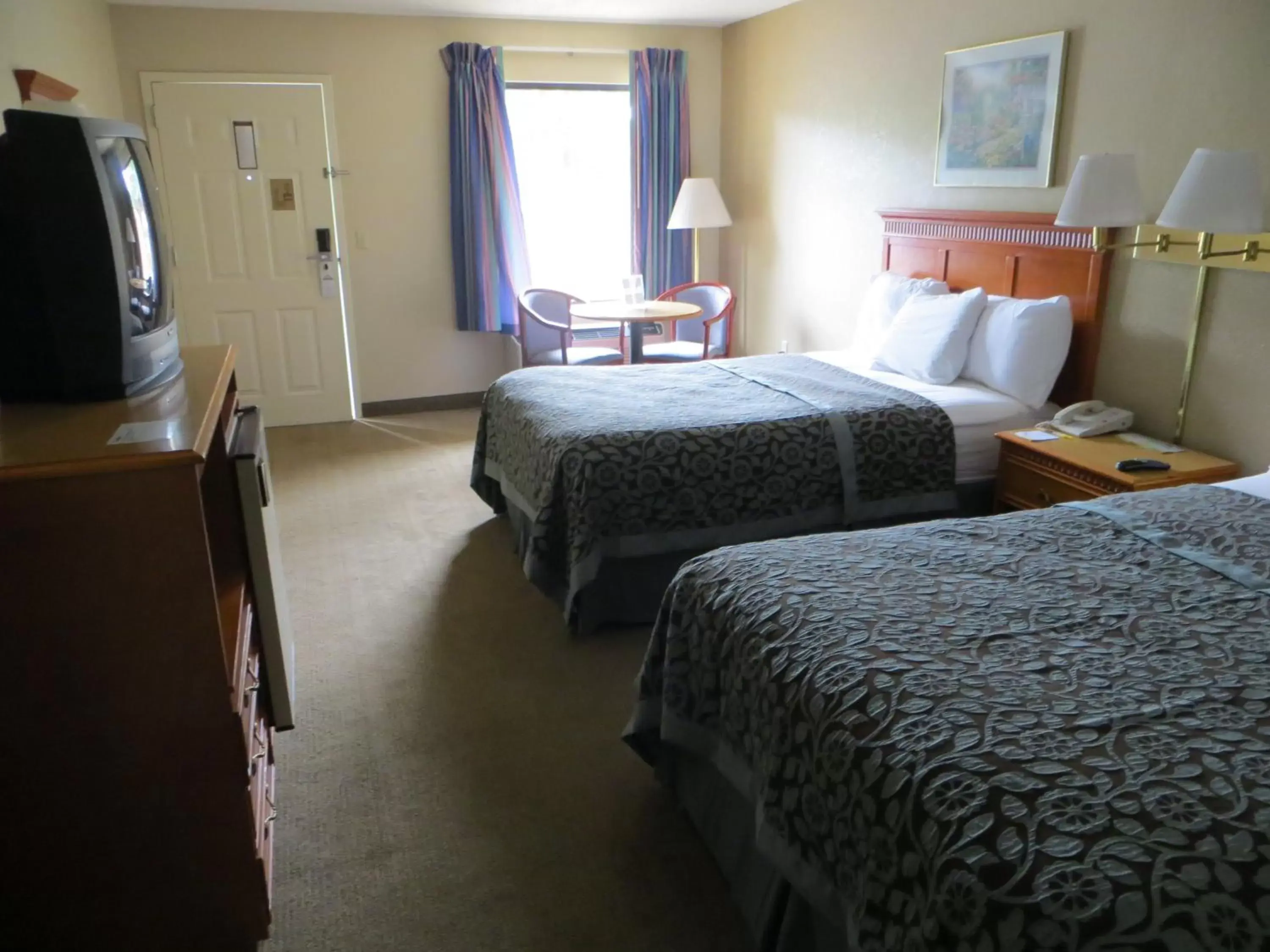 Bed in Days Inn by Wyndham Elberton