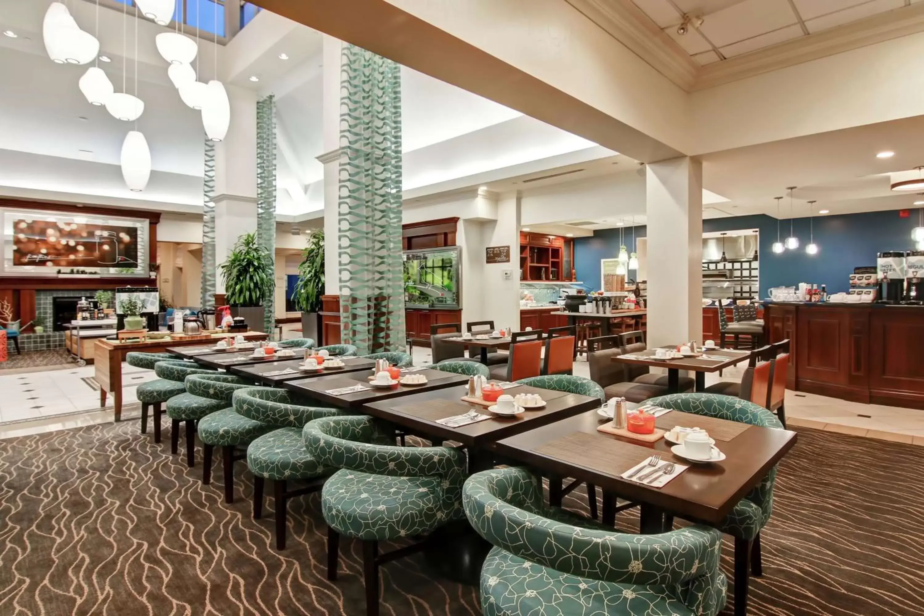 Dining area, Restaurant/Places to Eat in Hilton Garden Inn Toronto/Burlington