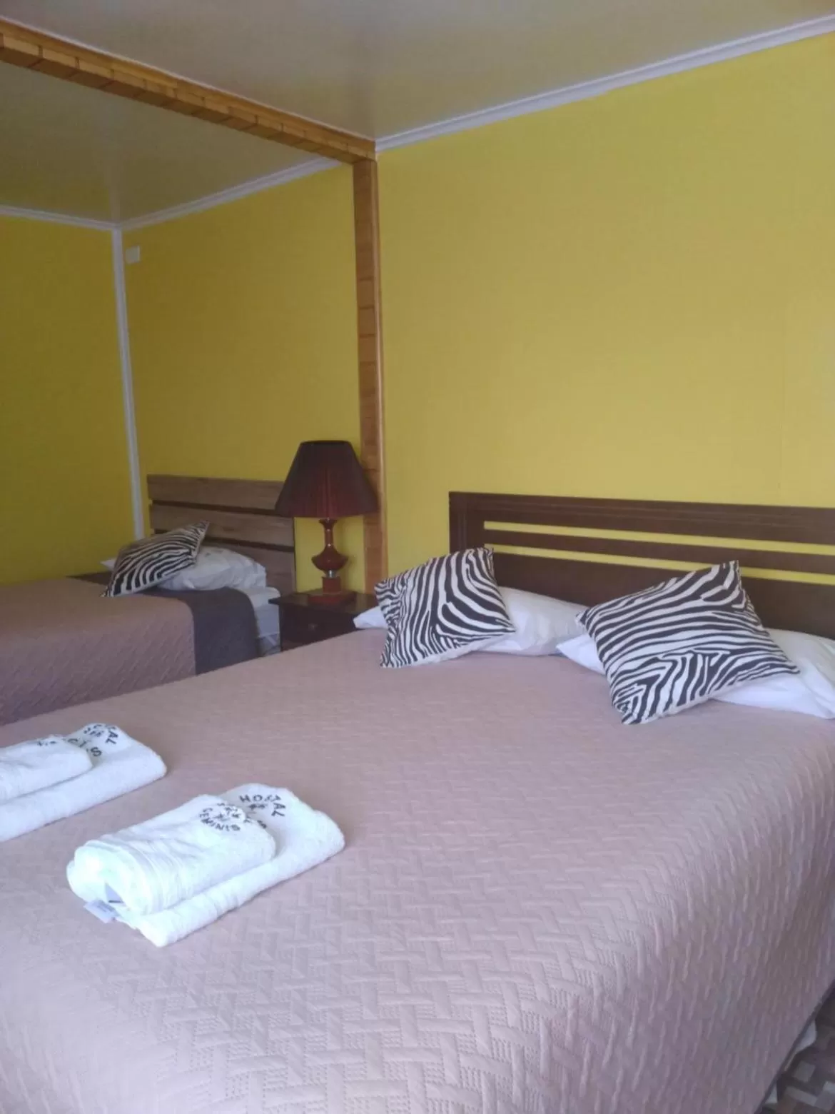 Bed in hostal geminis ,phillipi 653 centro