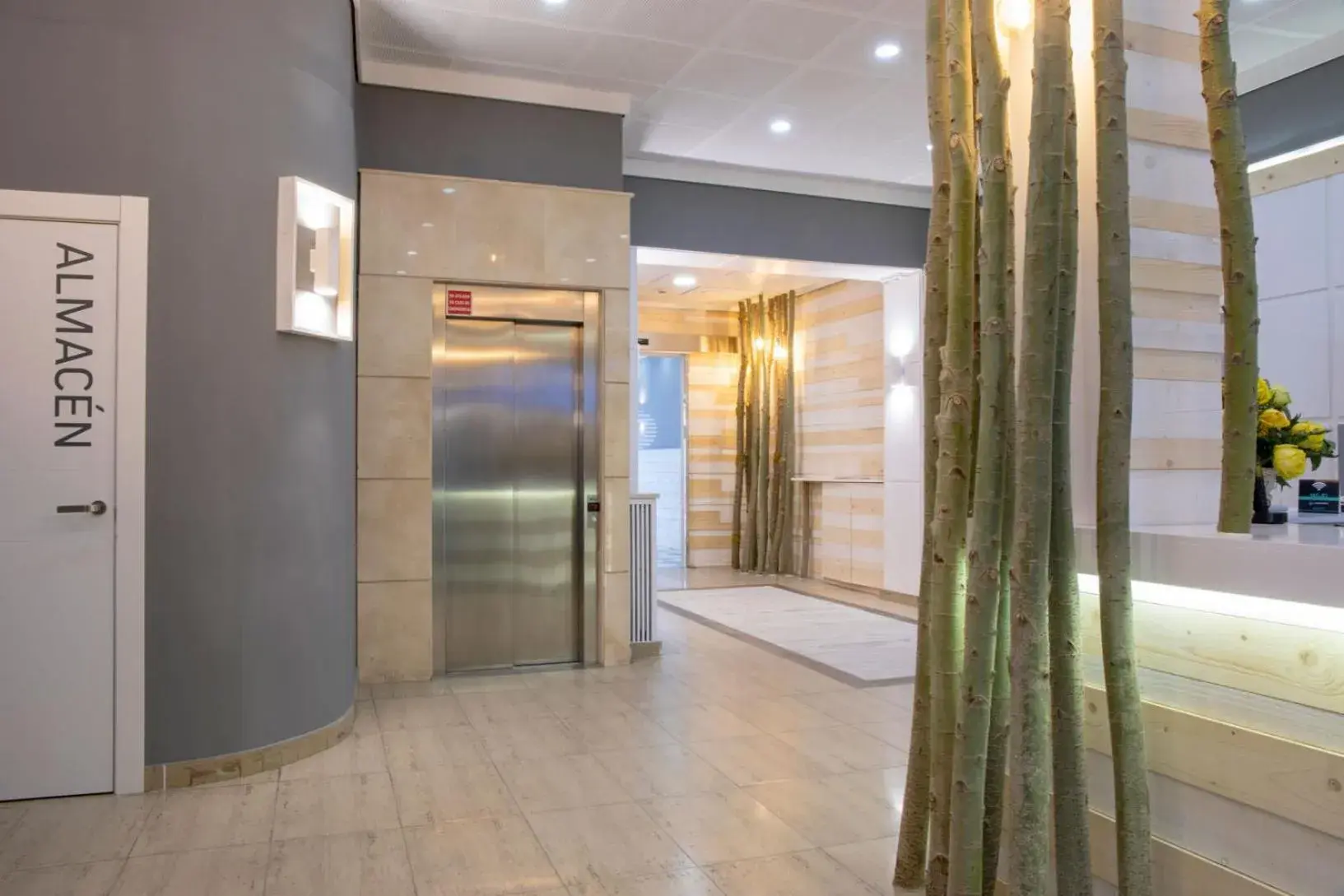 Lobby or reception in Hotel Alda Centro Ponferrada